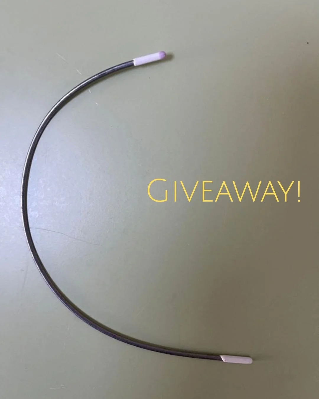⁠
⭐️⭐️GIVEAWAY!⭐️⭐️⁠
⁠
You know what this is, right? If you give the correct answer in the Comments by Thursday 15 October, you'll be entered to win a signed copy of "Vixen in Velvet," from my dressmakers series. This edition includes the r