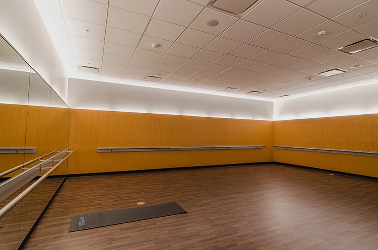 PURE HOT YOGA / LIFT BARRE STUDIO