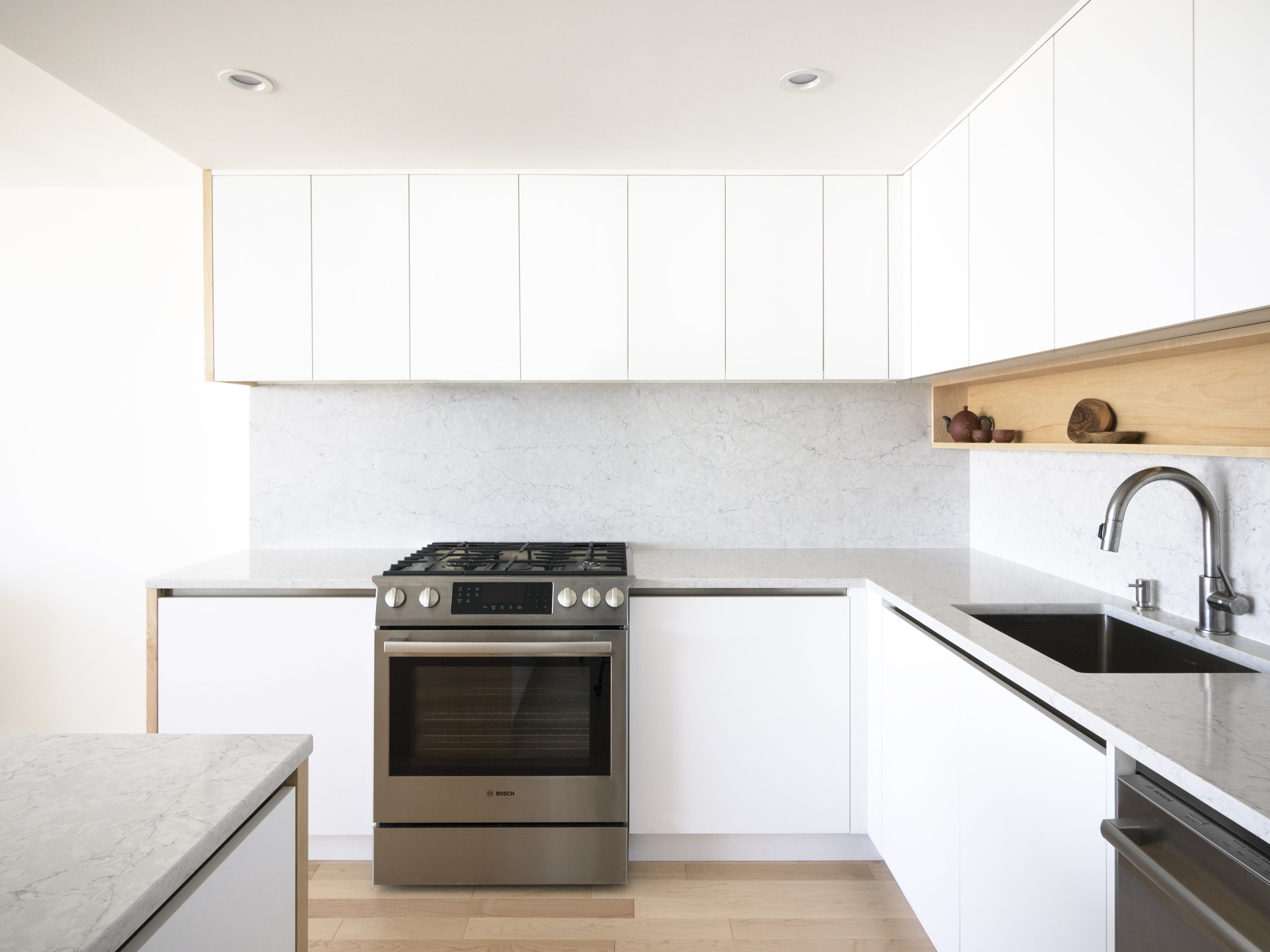2800 Lake Shore Drive - Kitchen