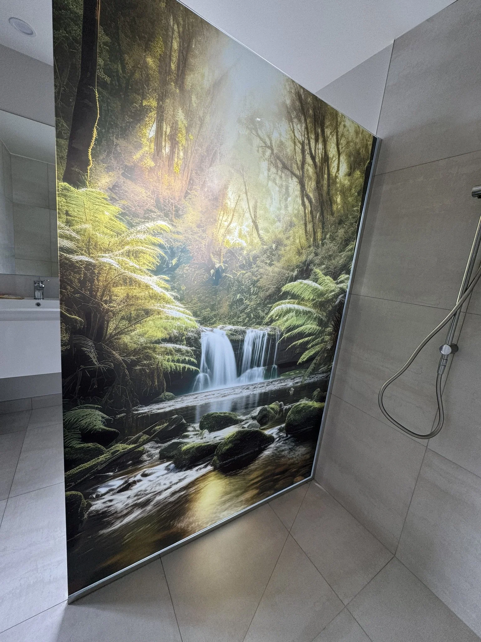 SF-10 - WATERFALL
