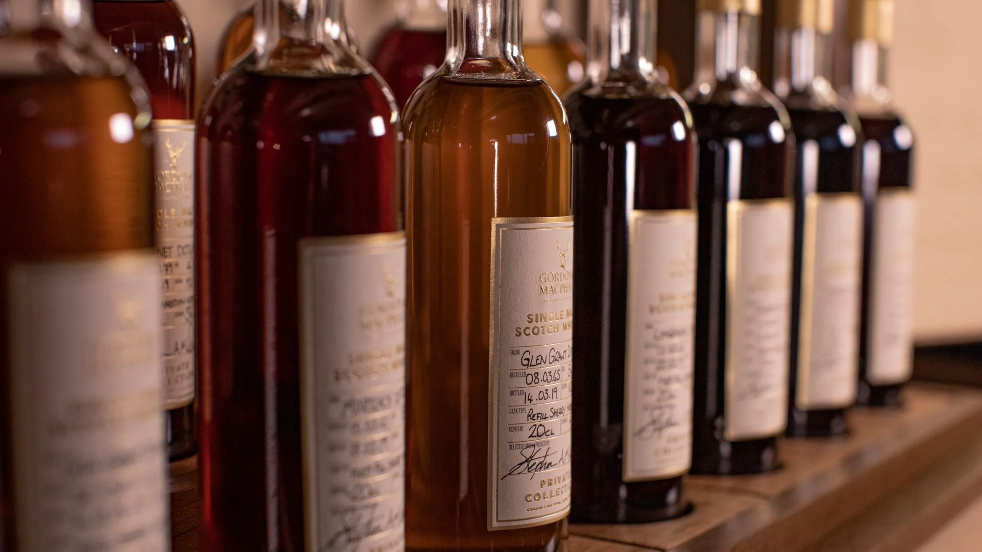 Side-view-of-bottles  2.jpeg