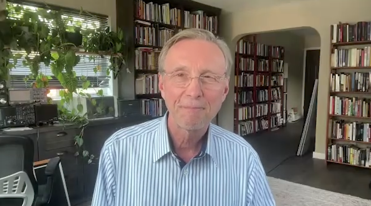 Thom Hartmann