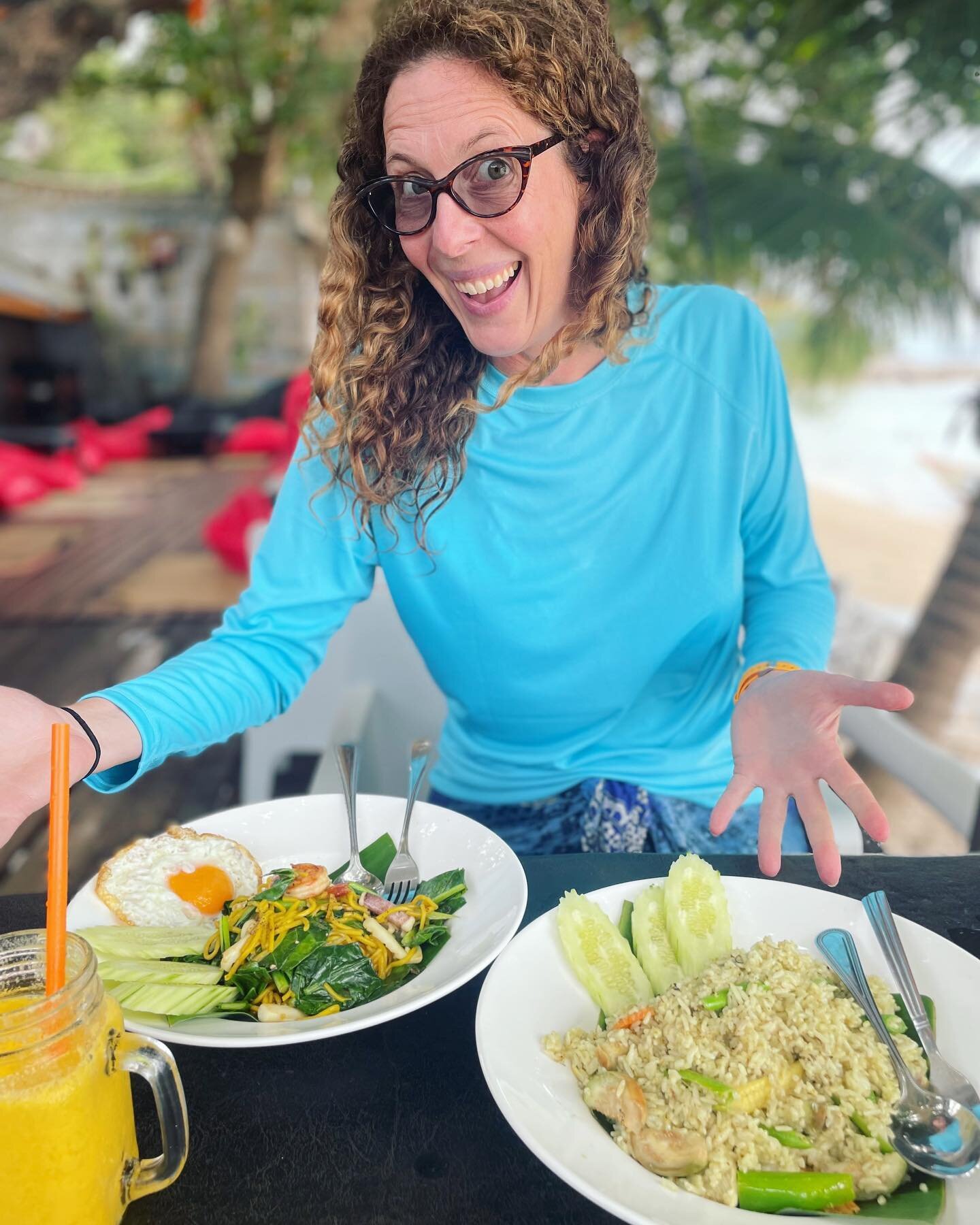 When the food is this cheap and this good, why not order two entrees?
.
.
.

#kohtao #thailand #foodstagram #eatingfortheinsta #thaifood #thaifoodstagram #friedrice