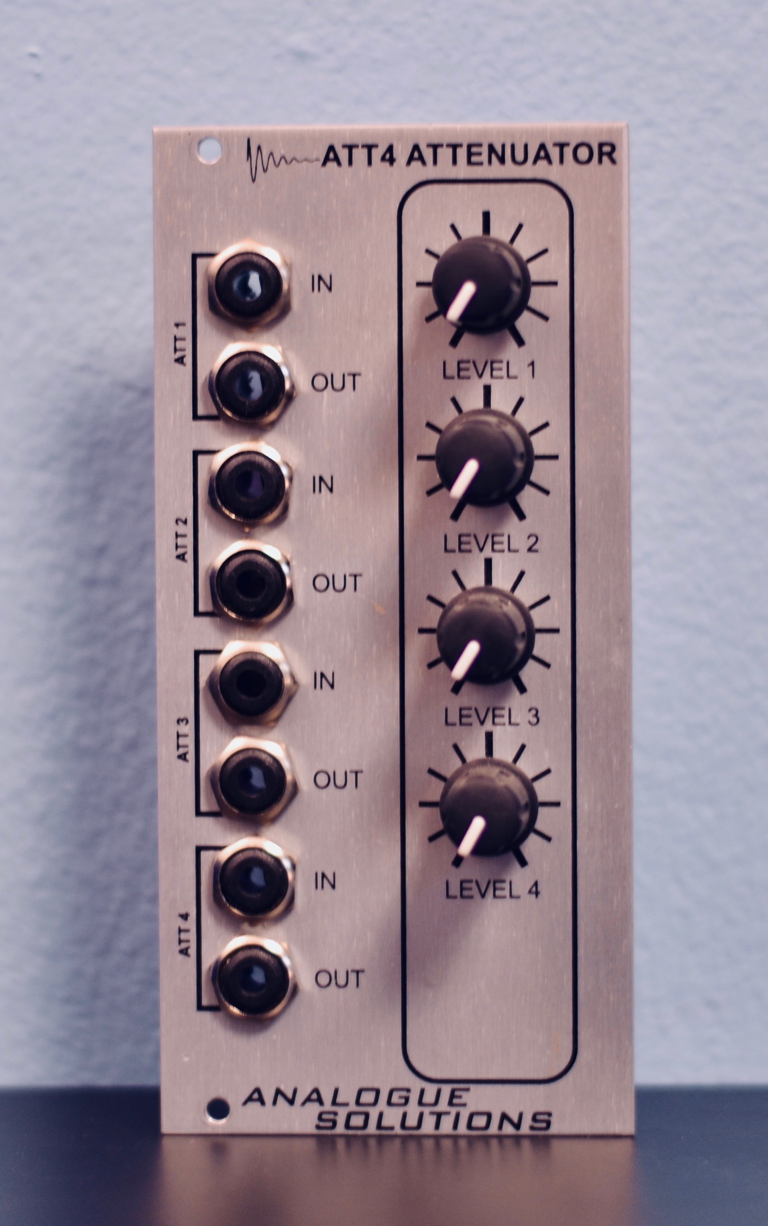 Analogue Solutions ATT4