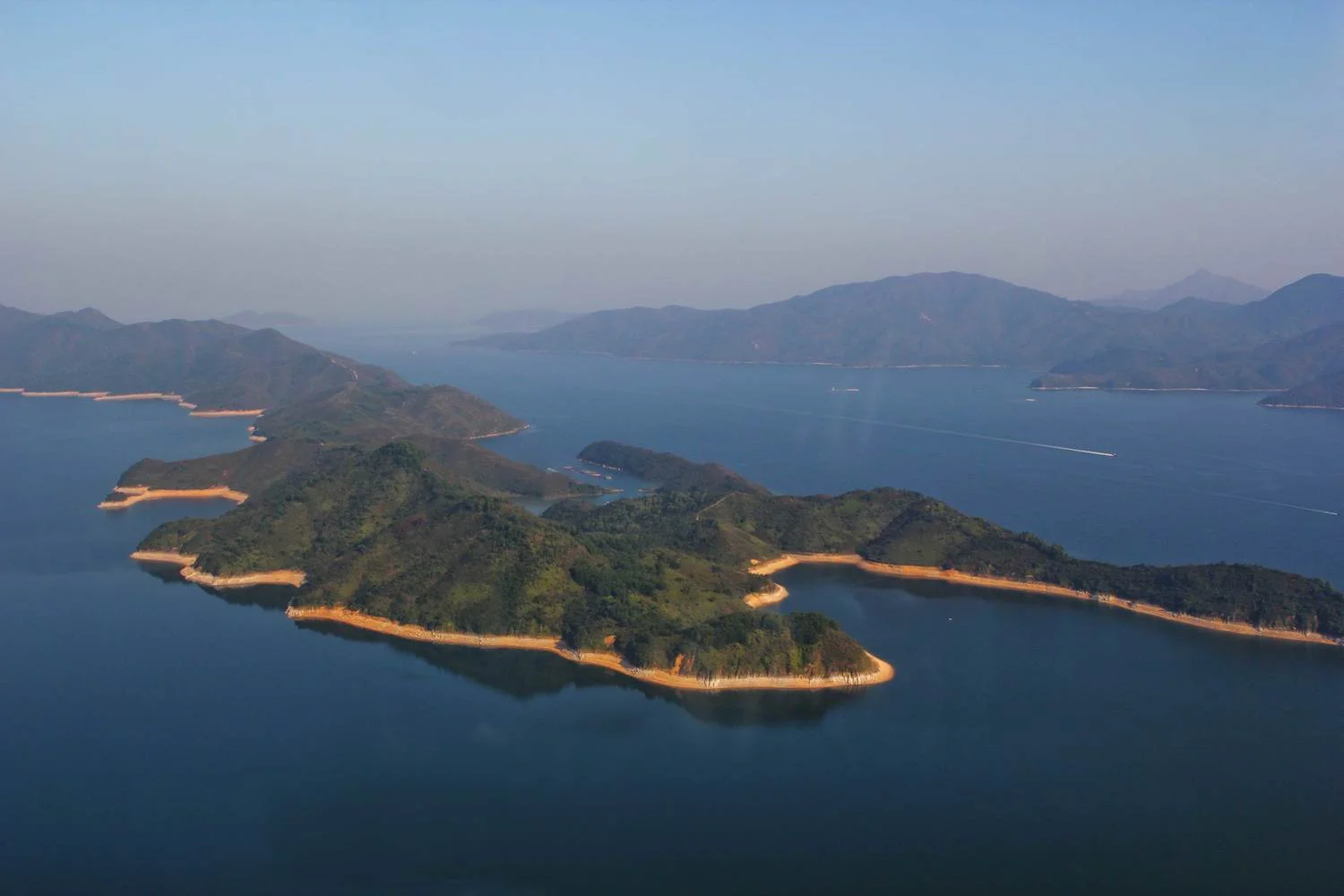 Tolo-Harbour_lo.jpg