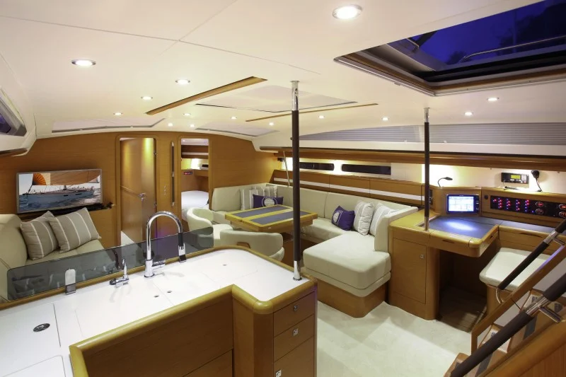 boat-jeanneau-57_interieur_20130221152821.jpg