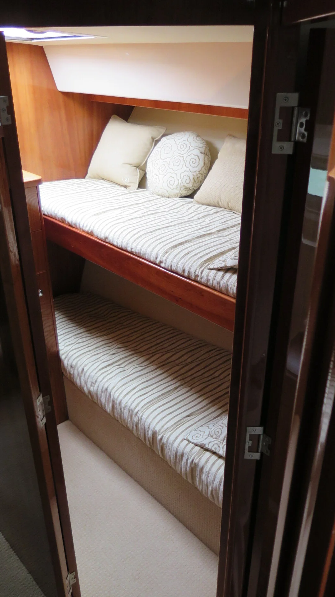 Guest Room - SBS.JPG