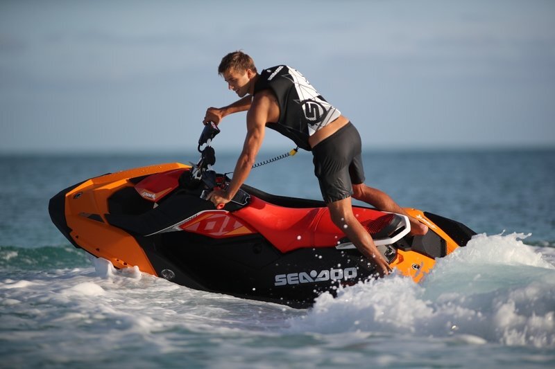 sea-doo-spark-trixx-13_800x0w.jpg