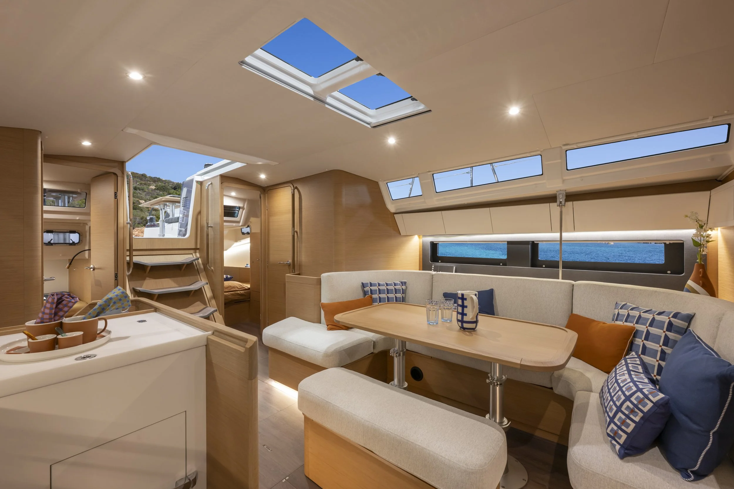 5 SUN_ODYSSEY_455_INTERIOR 2.(1).jpg