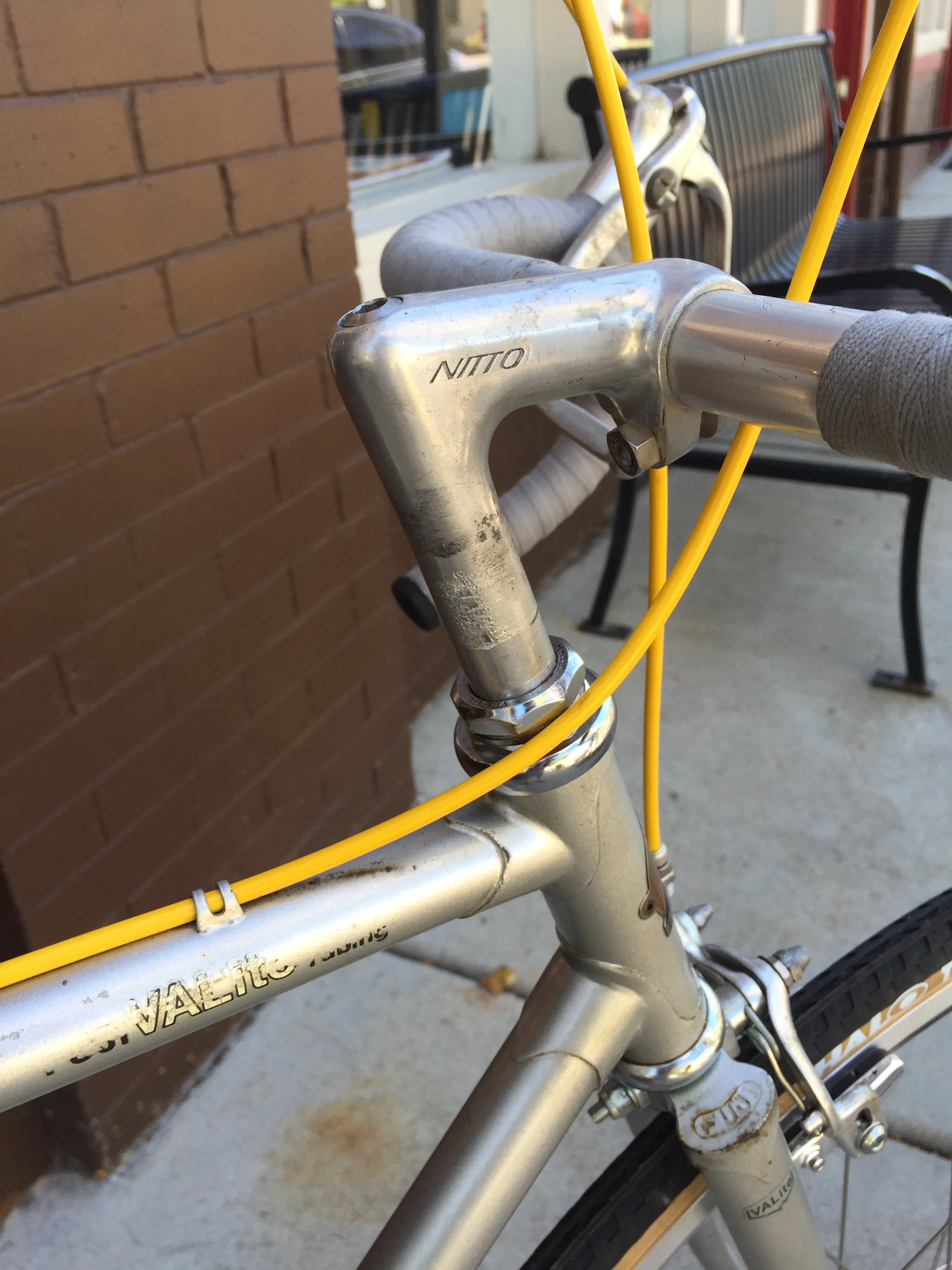 Original NITTO stem and handlebars, great lugs.