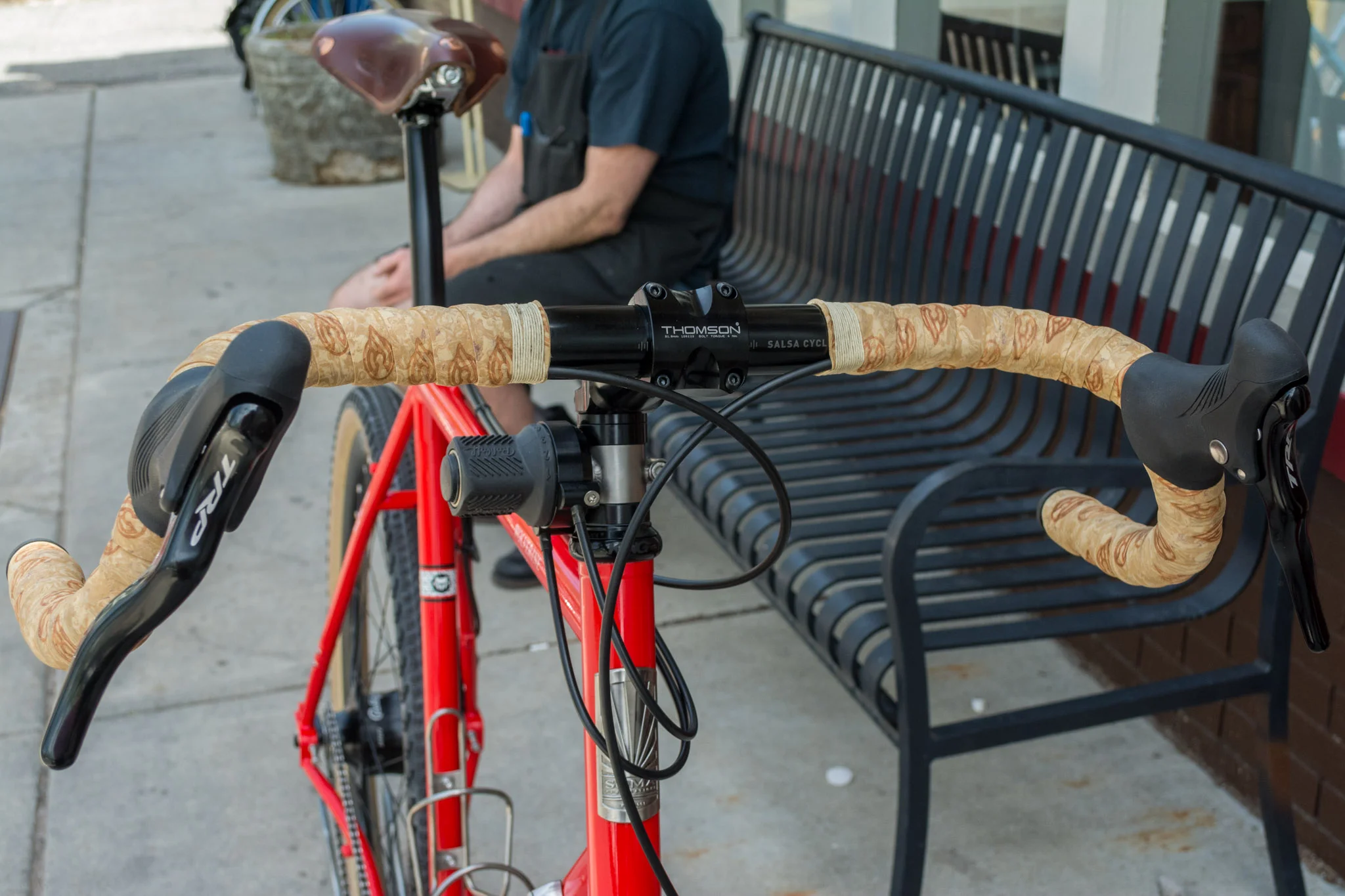 Rohloff shifter mounted on stem for easy access, Cinelli gel cork tape offers comfort on all trails