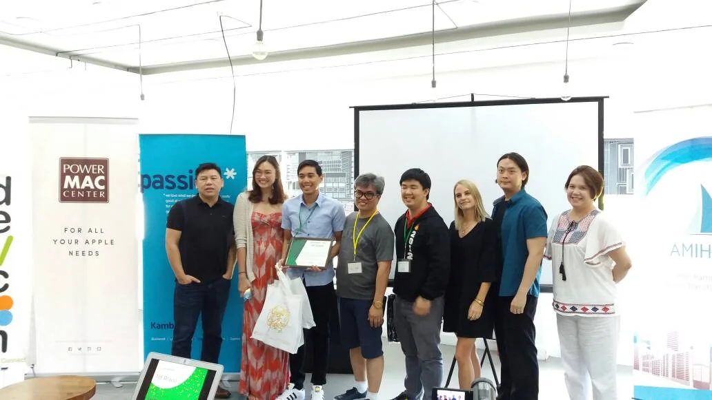 Xavi was mentored by Marketing Program Head, Mony Romana. (Photo from Startup Weekend Manila)