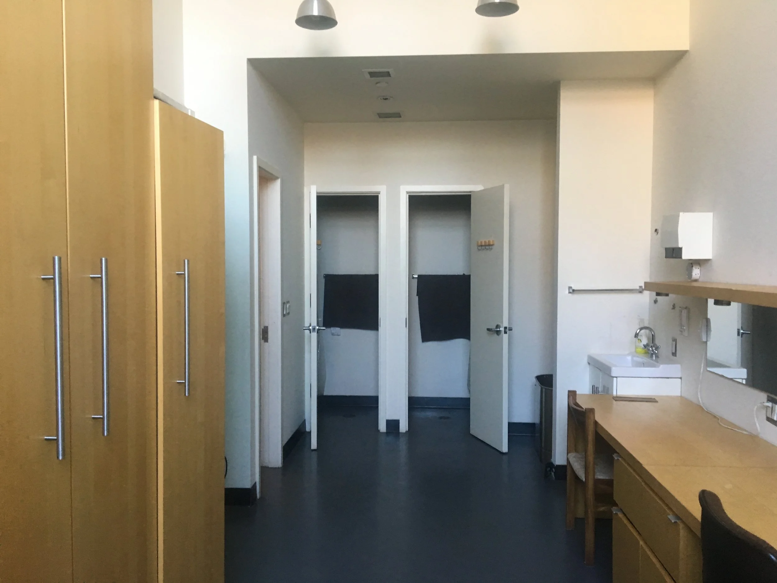 Green Room 3.jpg