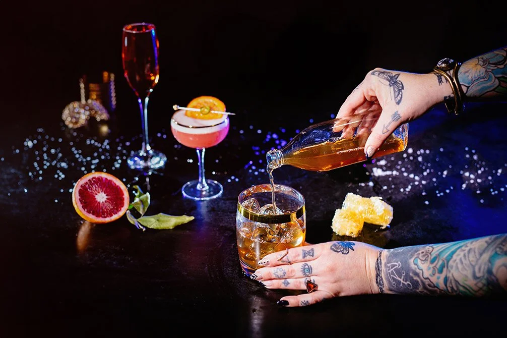 drink pour FAVE-9063 WEB.jpg