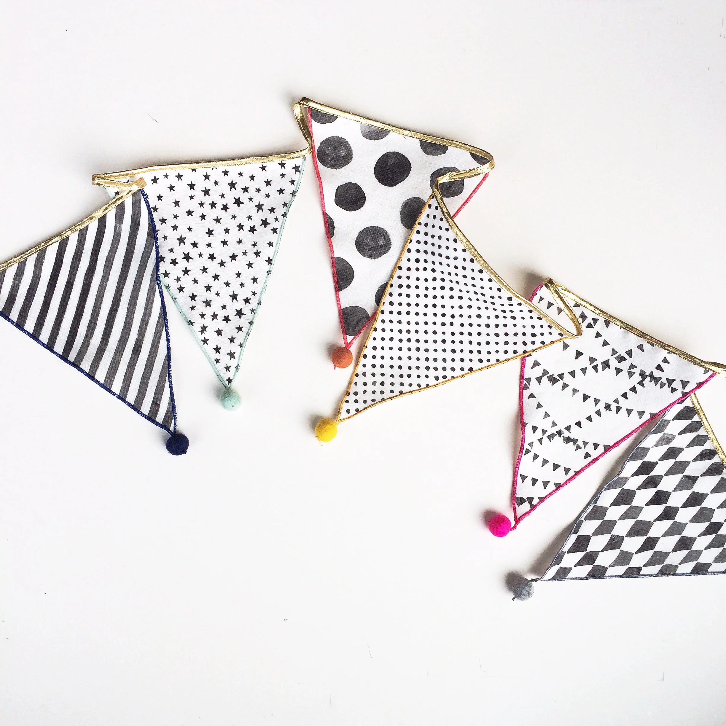 circus pennant garland 1b.jpg