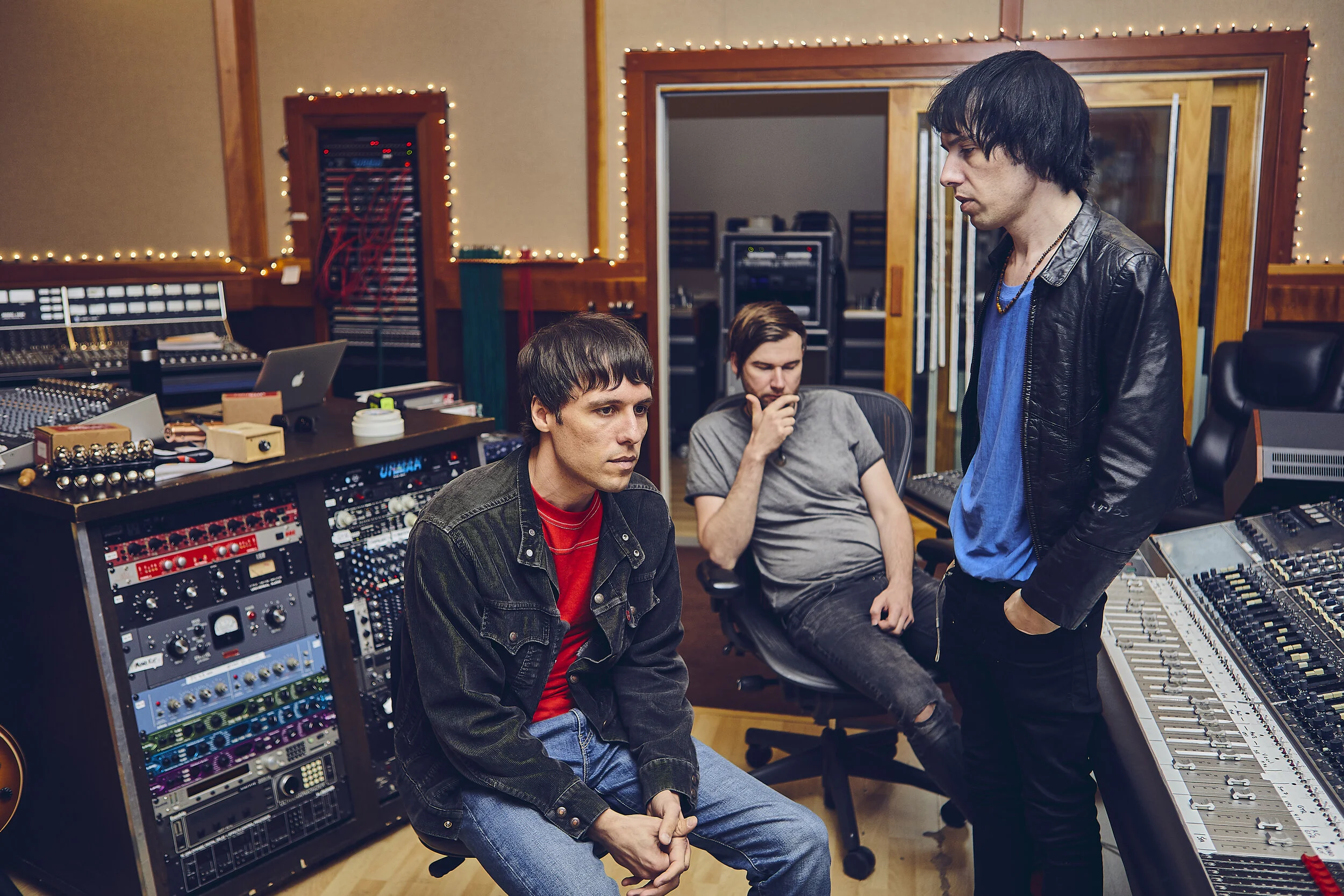 The Cribs8717.jpg