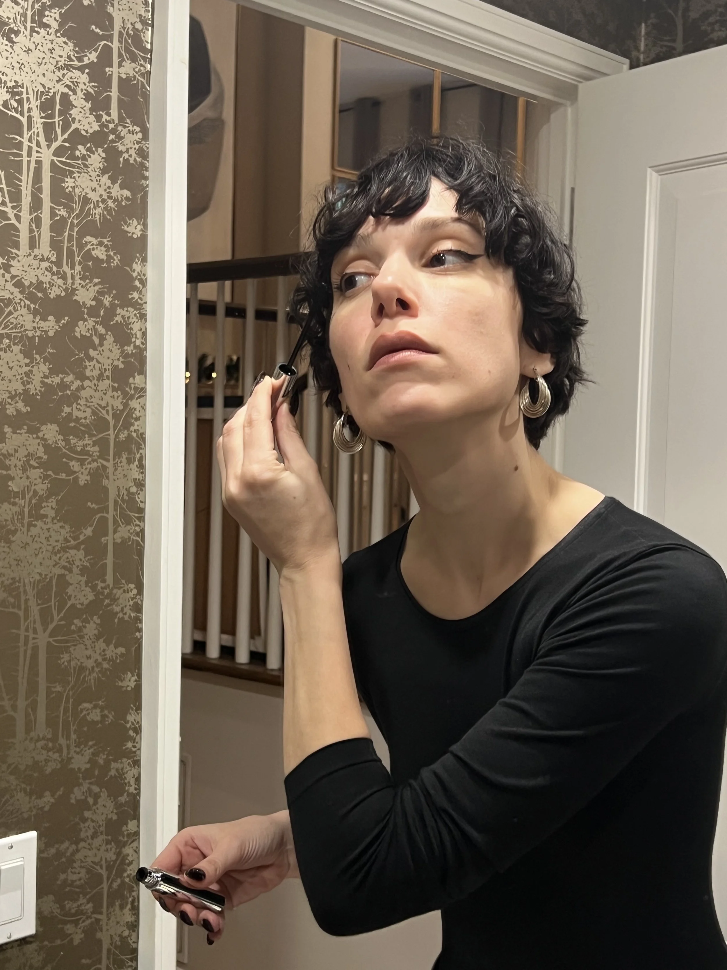 Carly Mark talks Art, Fashion, and More!