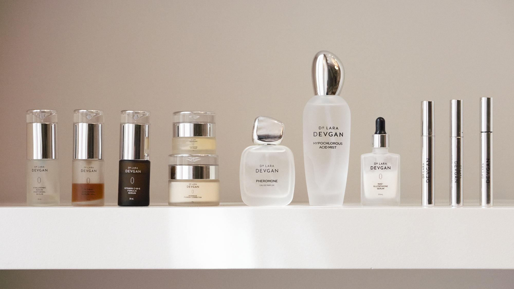 Dr. Lara Devgan’s award-winning and editor-approved skincare line has been praised for integrating luxury and scientifically backed luxury ingredients that are designed to provide users with real results.
