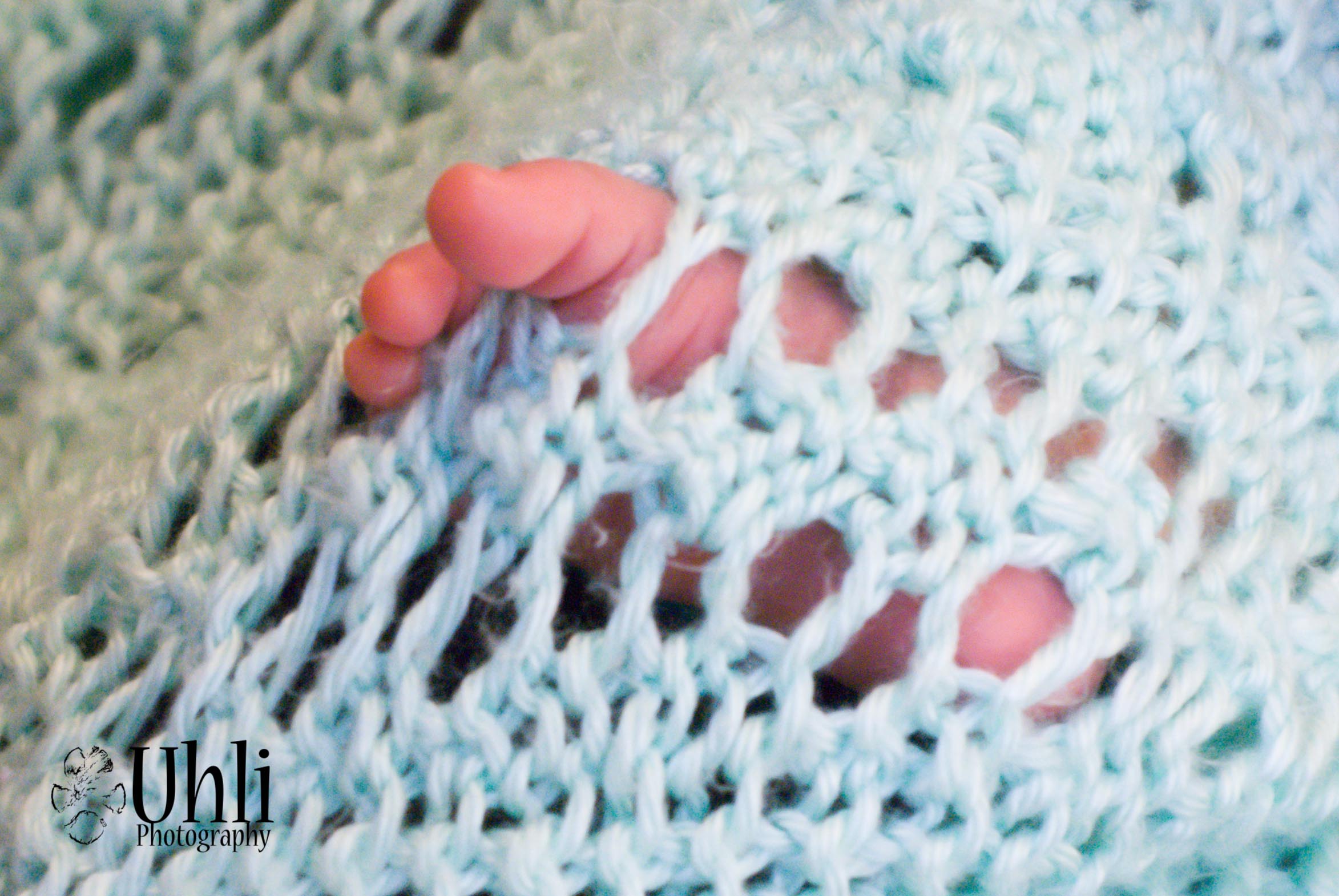 6.8.13 - Baby toes!