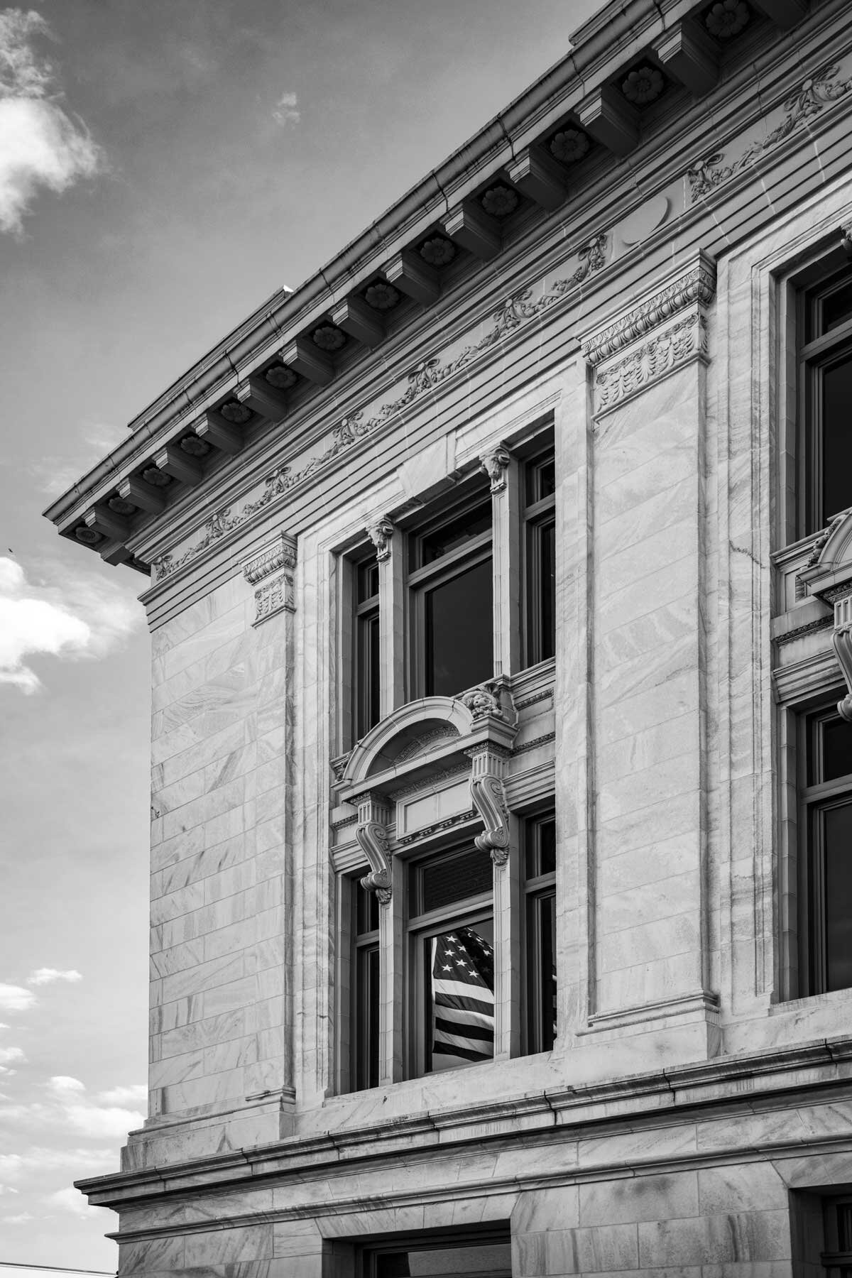 steve-hartman-art-Madison_County_Court_House_US_Flag_Vertical.jpg