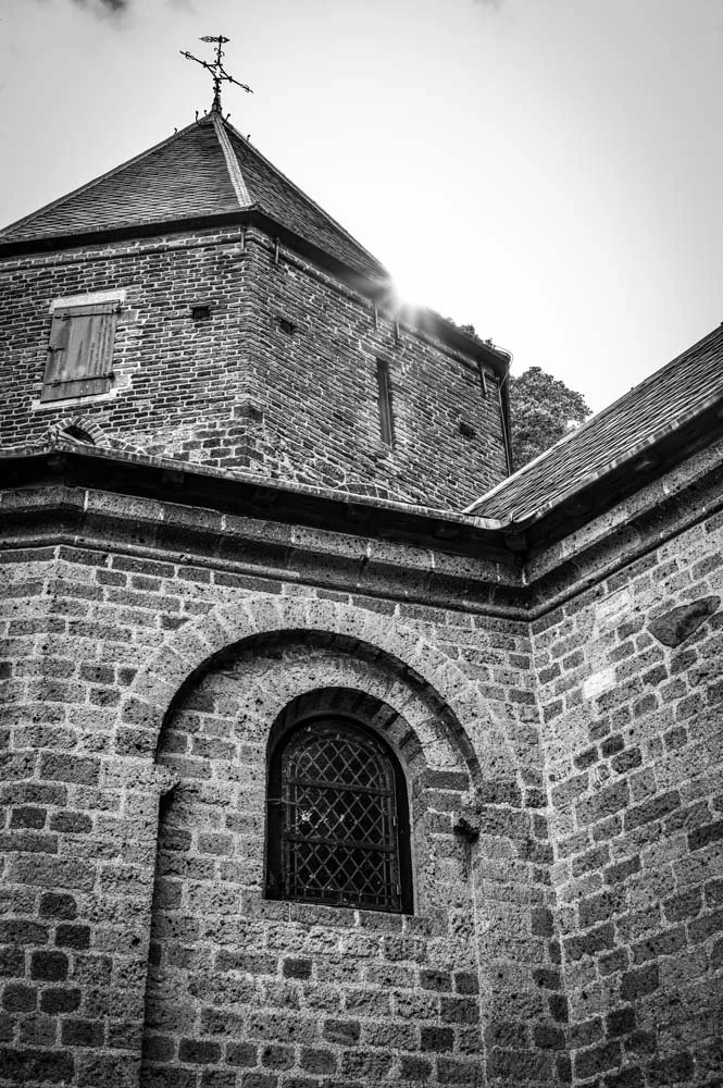 nijmegen-chapel-steve-hartman-art-sharable.jpg