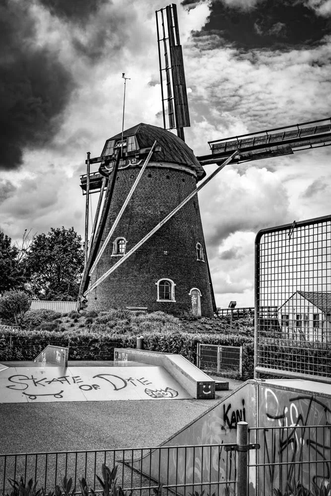 skate-or-die-in-groesbeek-steve-hartman-art-sharable.jpg