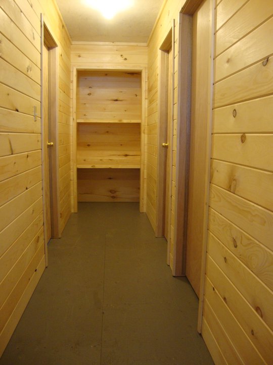 Cabin 9 Hallway.jpg