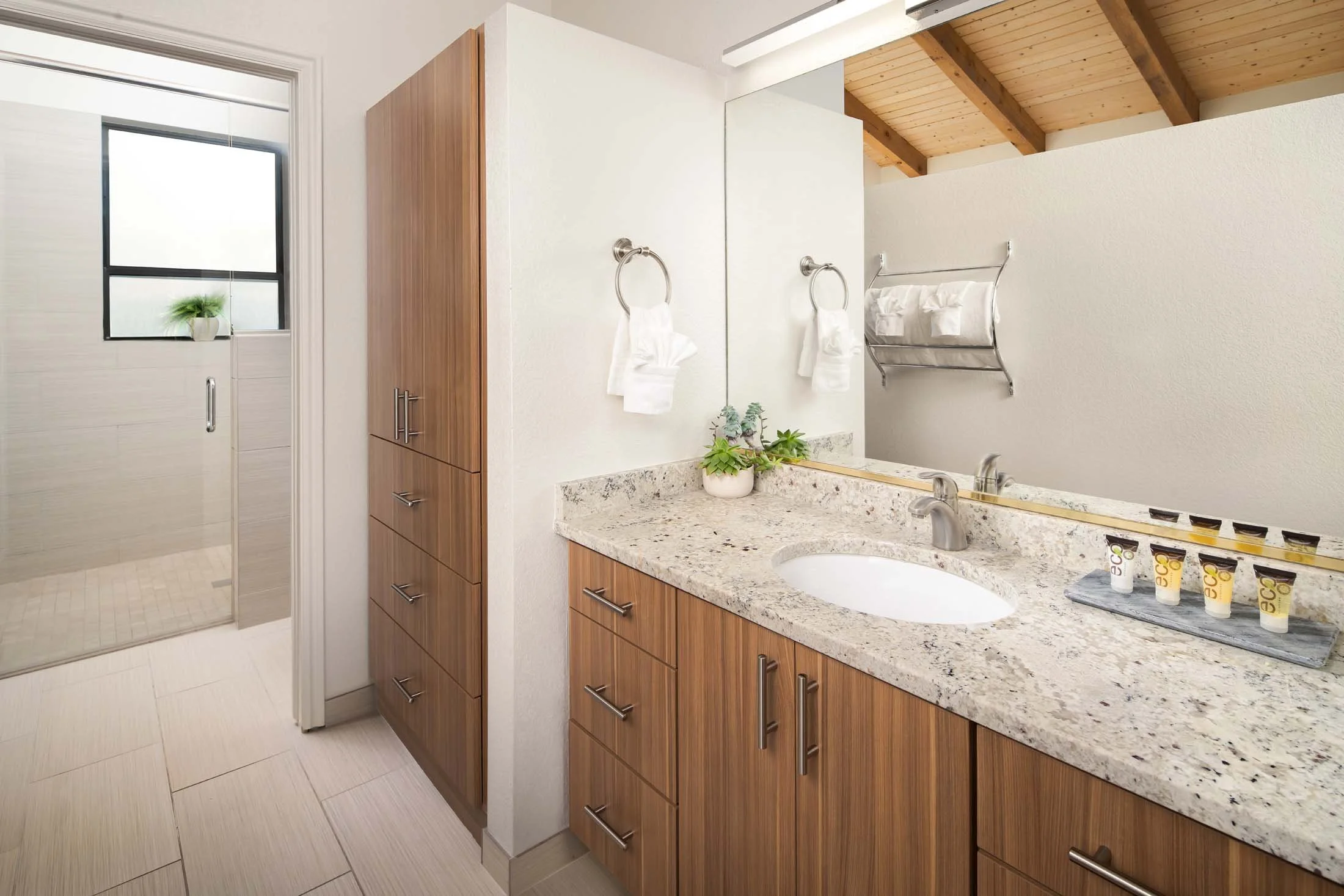 Namastay-retreat-house-two-queen-bathroom.jpg