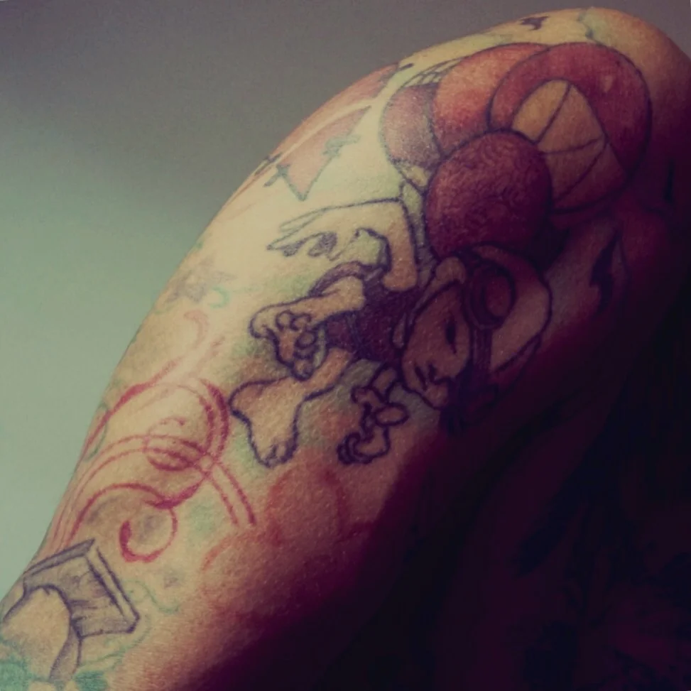 October 29, 2009My mother played both rolls mother and father for a lot of my childhood. My freshman year is when we left my father; &nbsp;me, my sister and my mom. In a two bedroom house where my mom shared with my sister and I my own room - we bag…