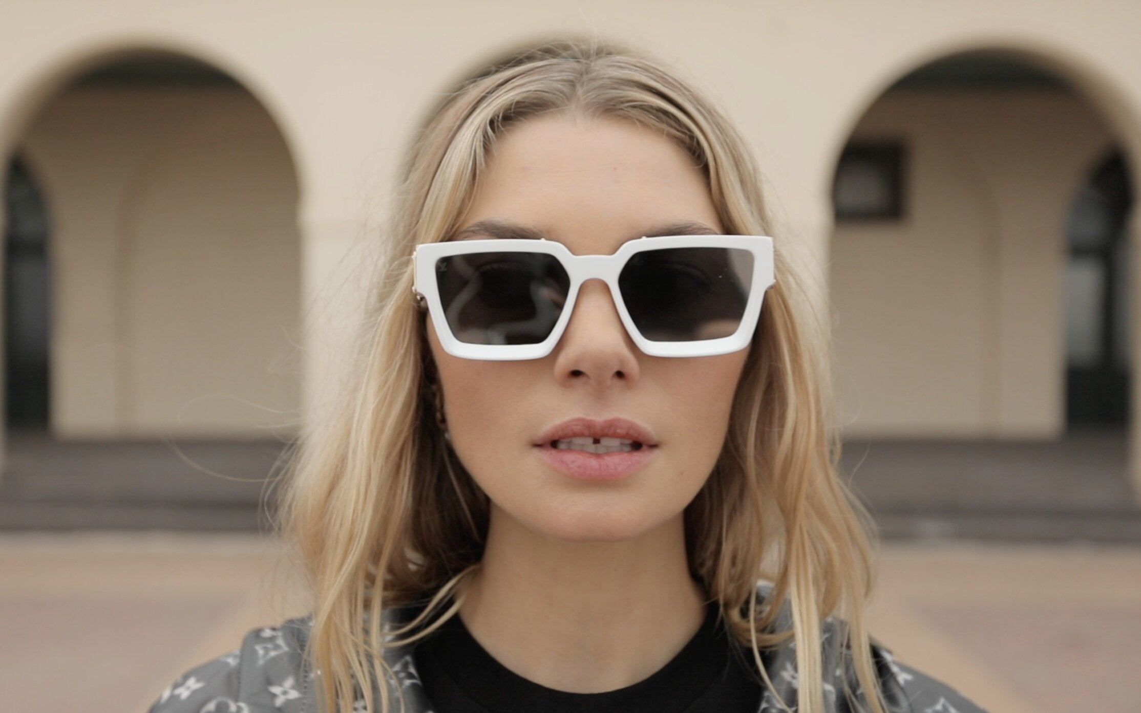 Les Voyages Louis Vuitton: Jess Hart in Sydney