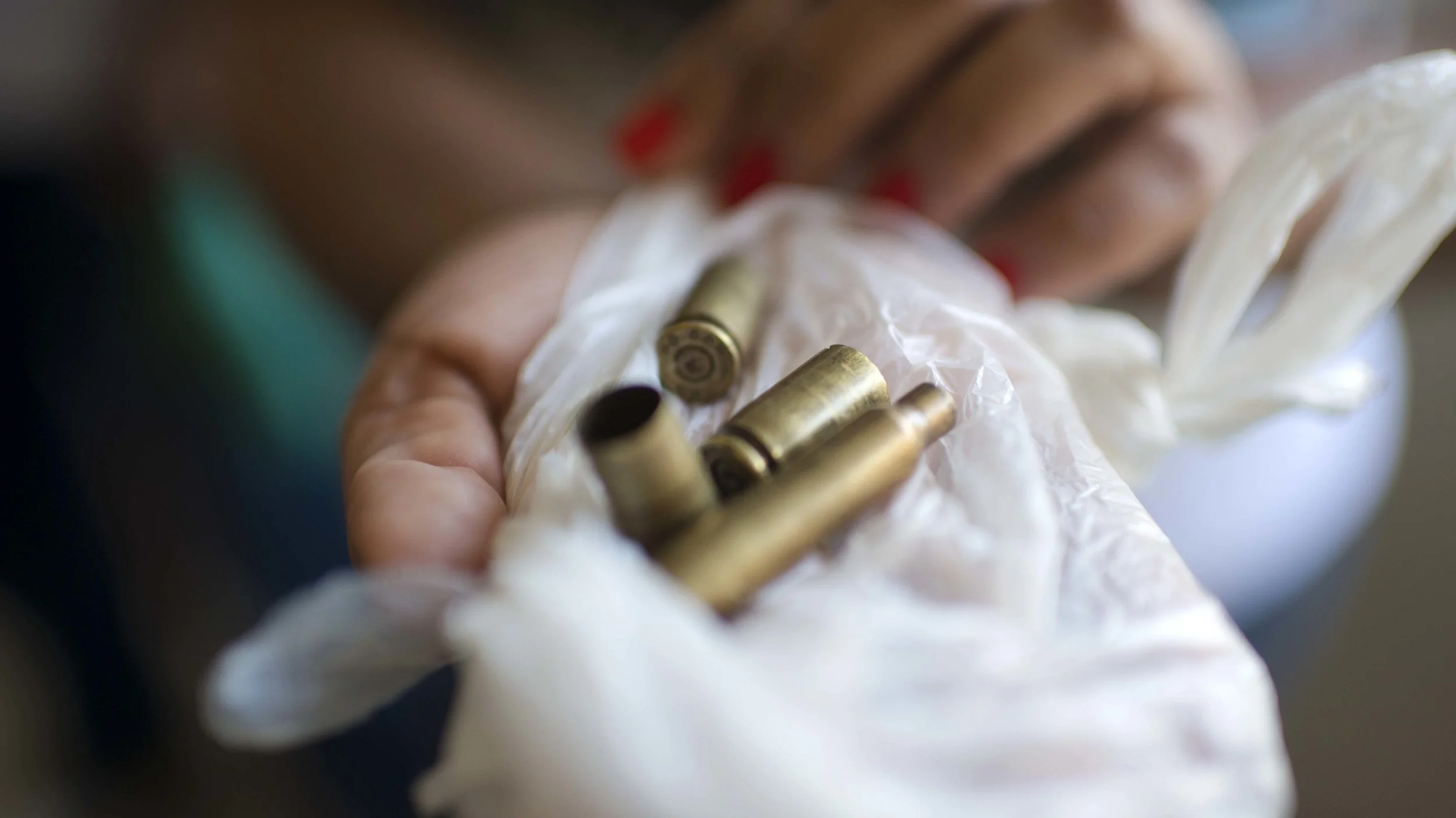 A rifle bullet shot by military police officers that killed the student Jhonata Alves, 16.
