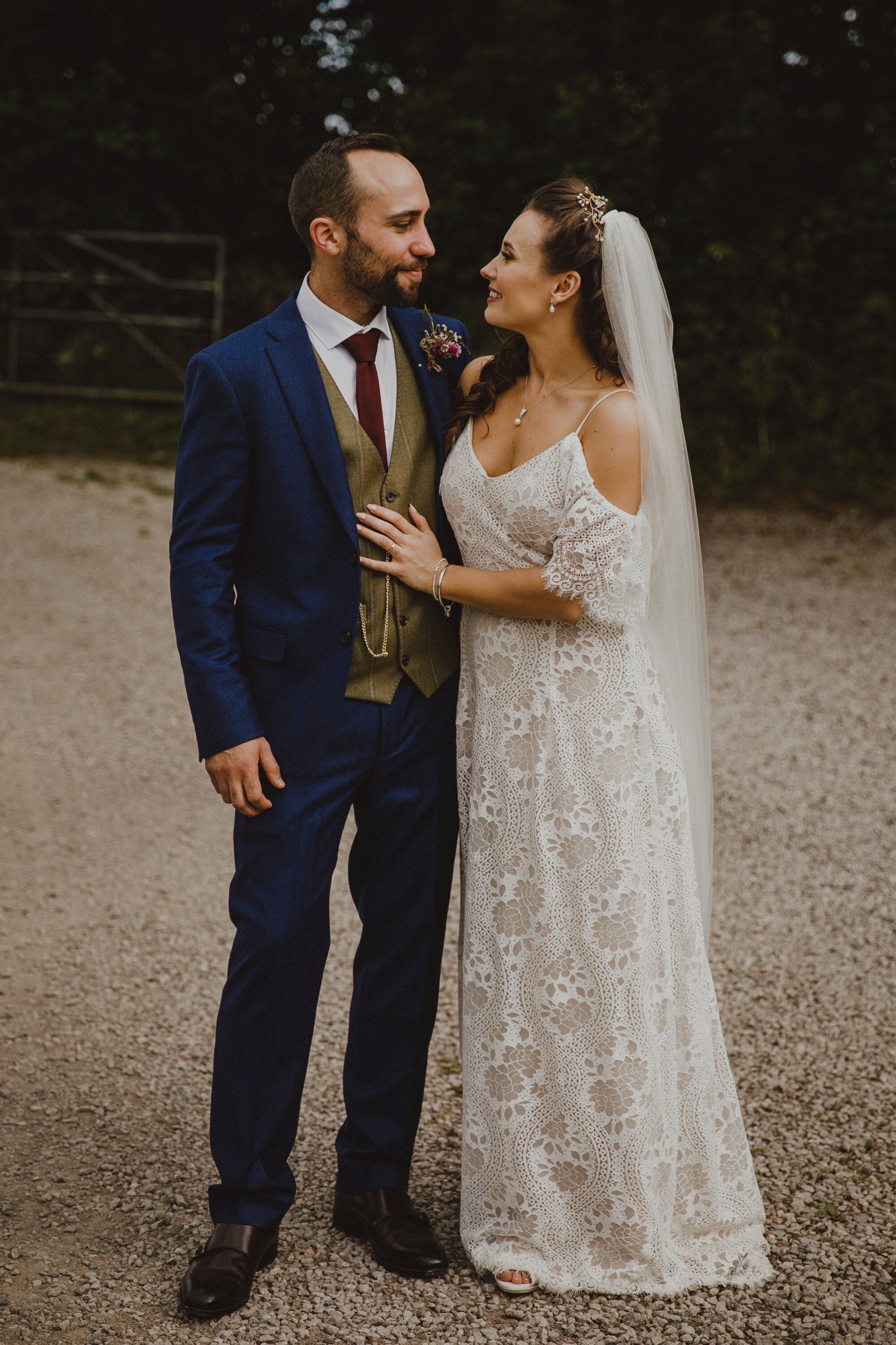 wiltshire-barn-wedding_0118.jpg