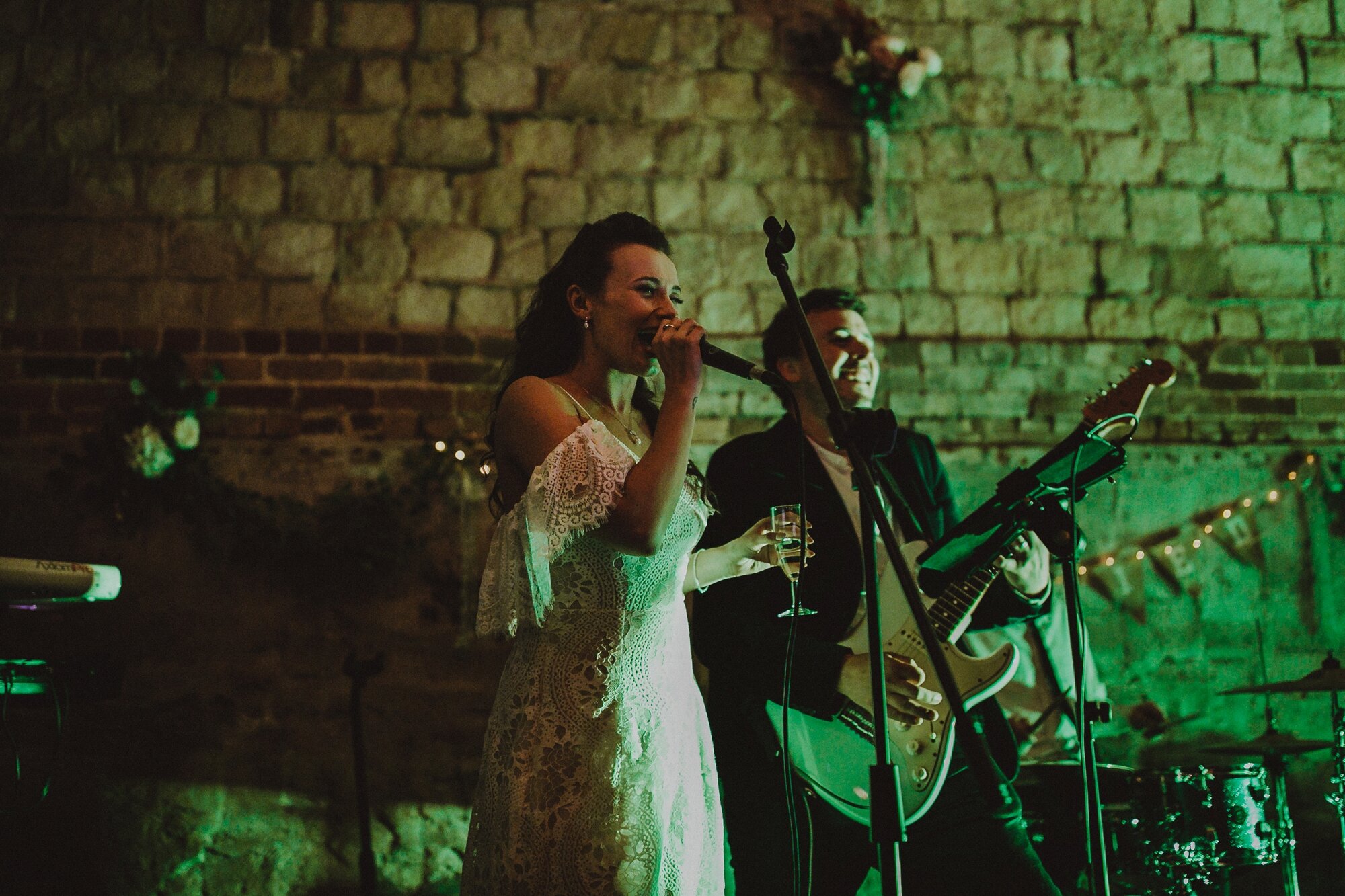 wick-bottom-barn-wedding-wiltshire_0231.jpg