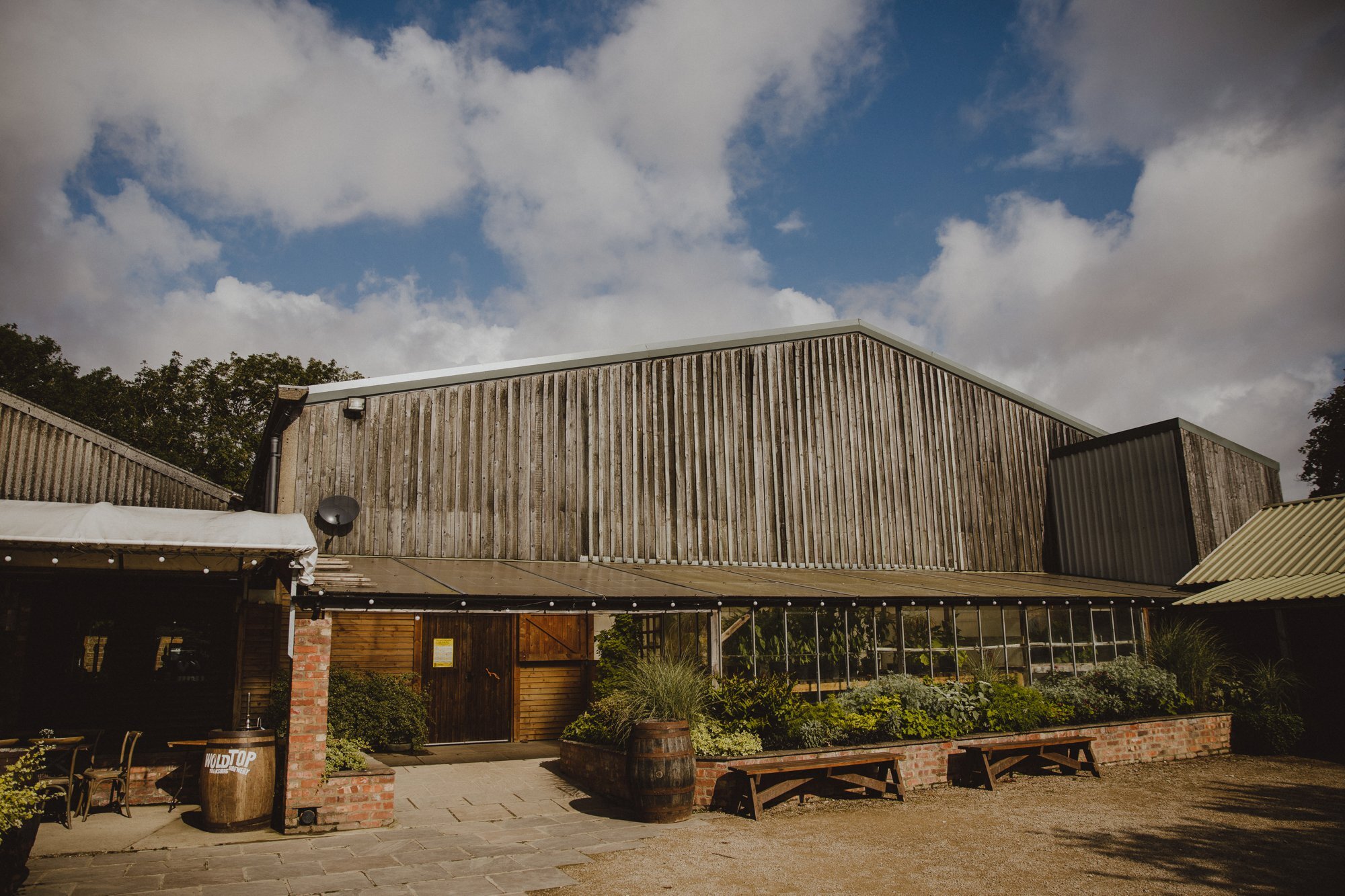 wold-top-brewery-wedding-north-yorkshire_0004.jpg