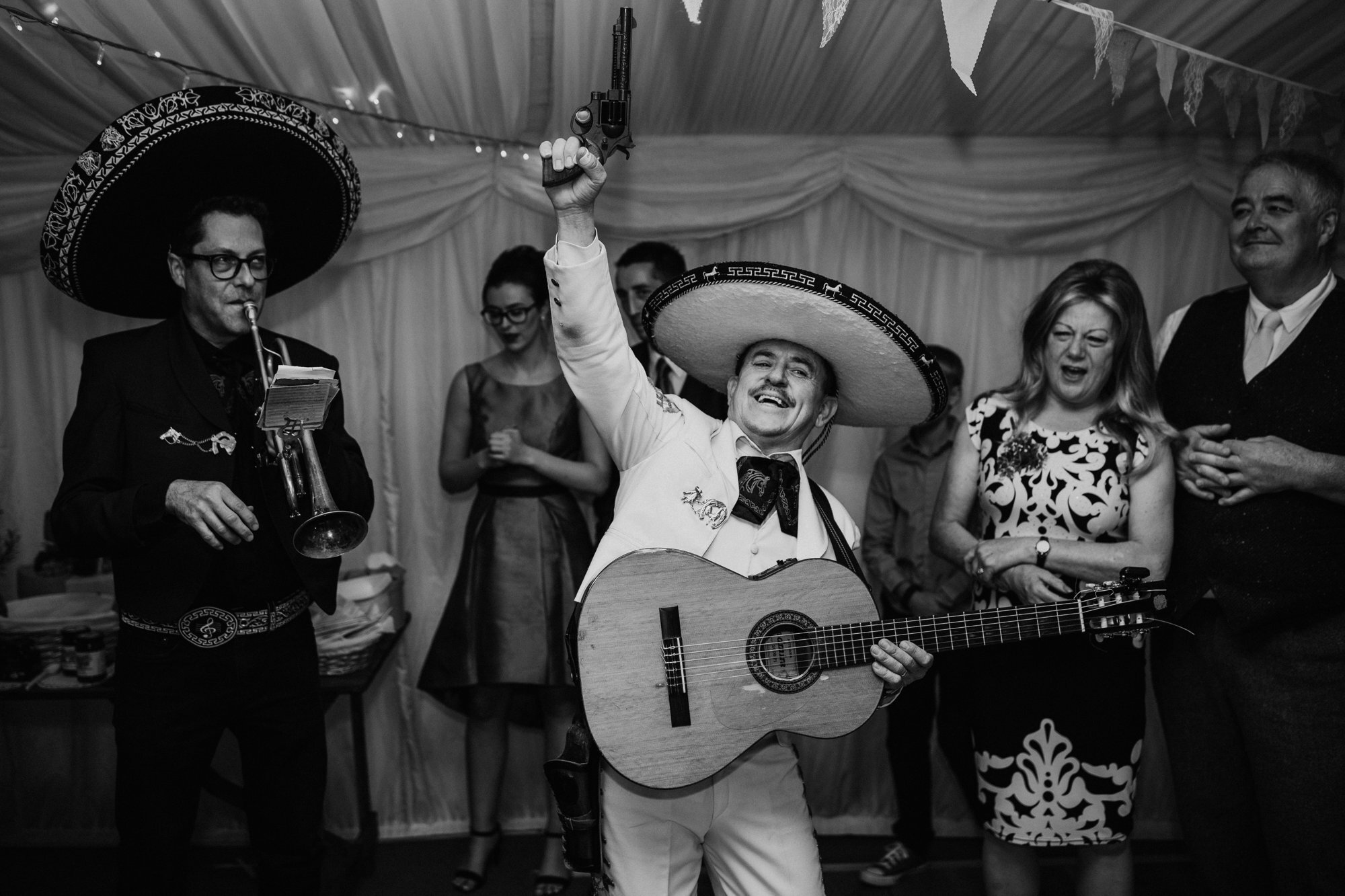 mariachi-band-wedding_0184.jpg