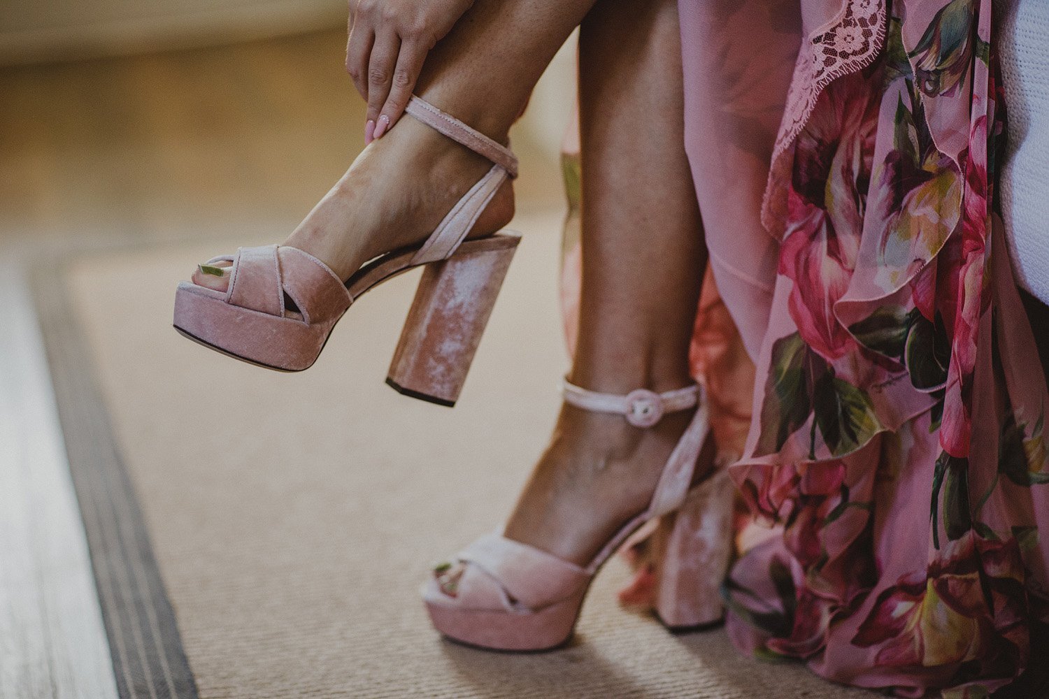 pink-wedding-shoes_0002.jpg