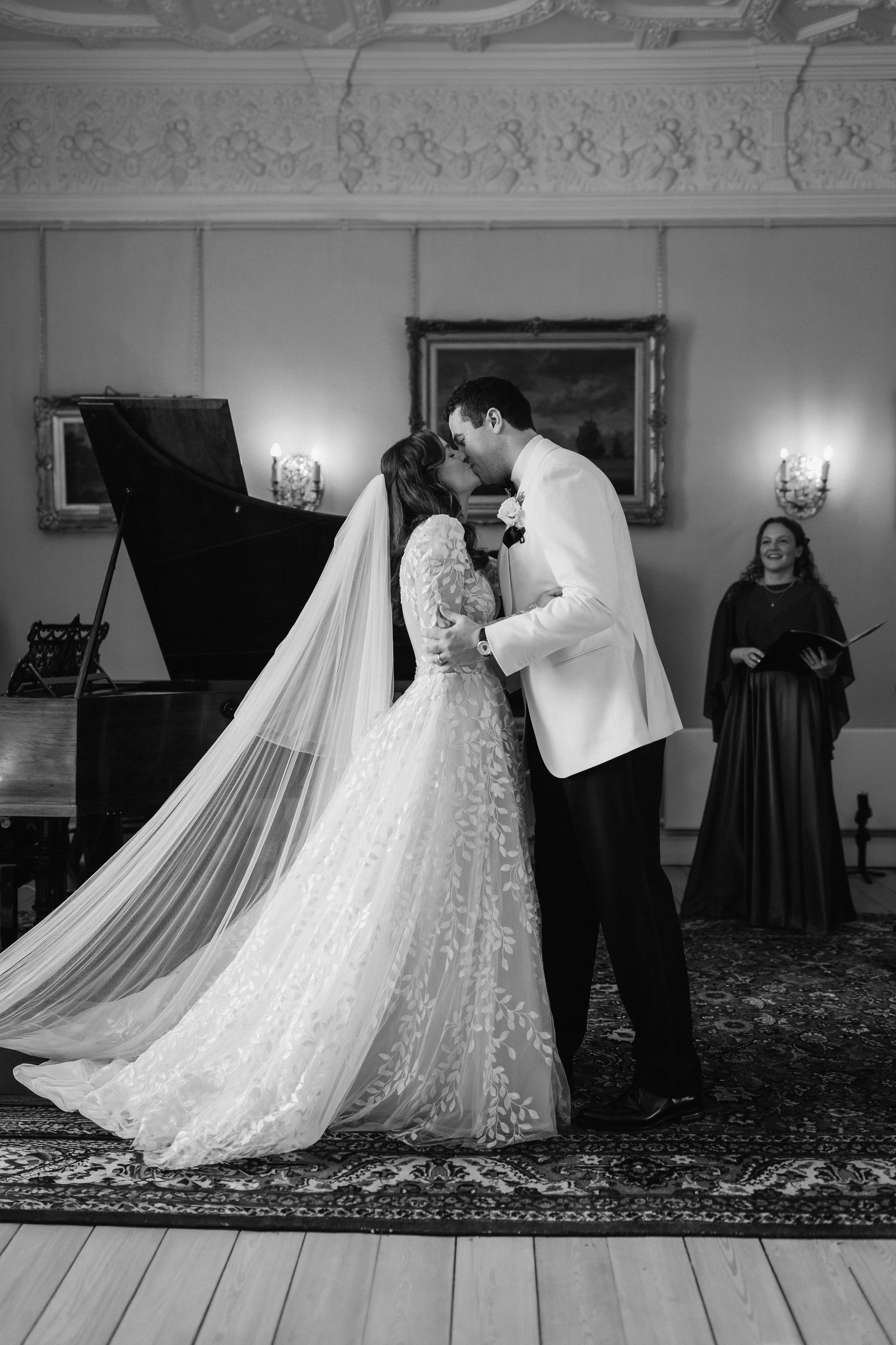 Edinburgh Wedding Photographer