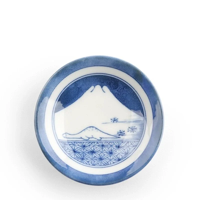 Aplateosaurus tea dish.jpg