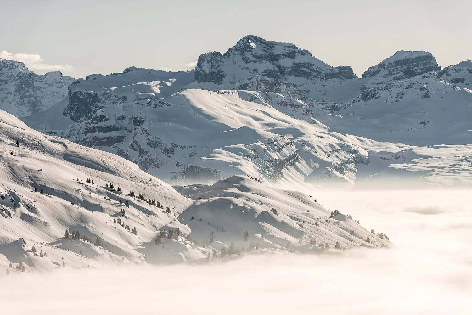 Frederik_vandenBerg_OutdoorPhotographySwitzerland_SplitboardingGlarus--23.jpg