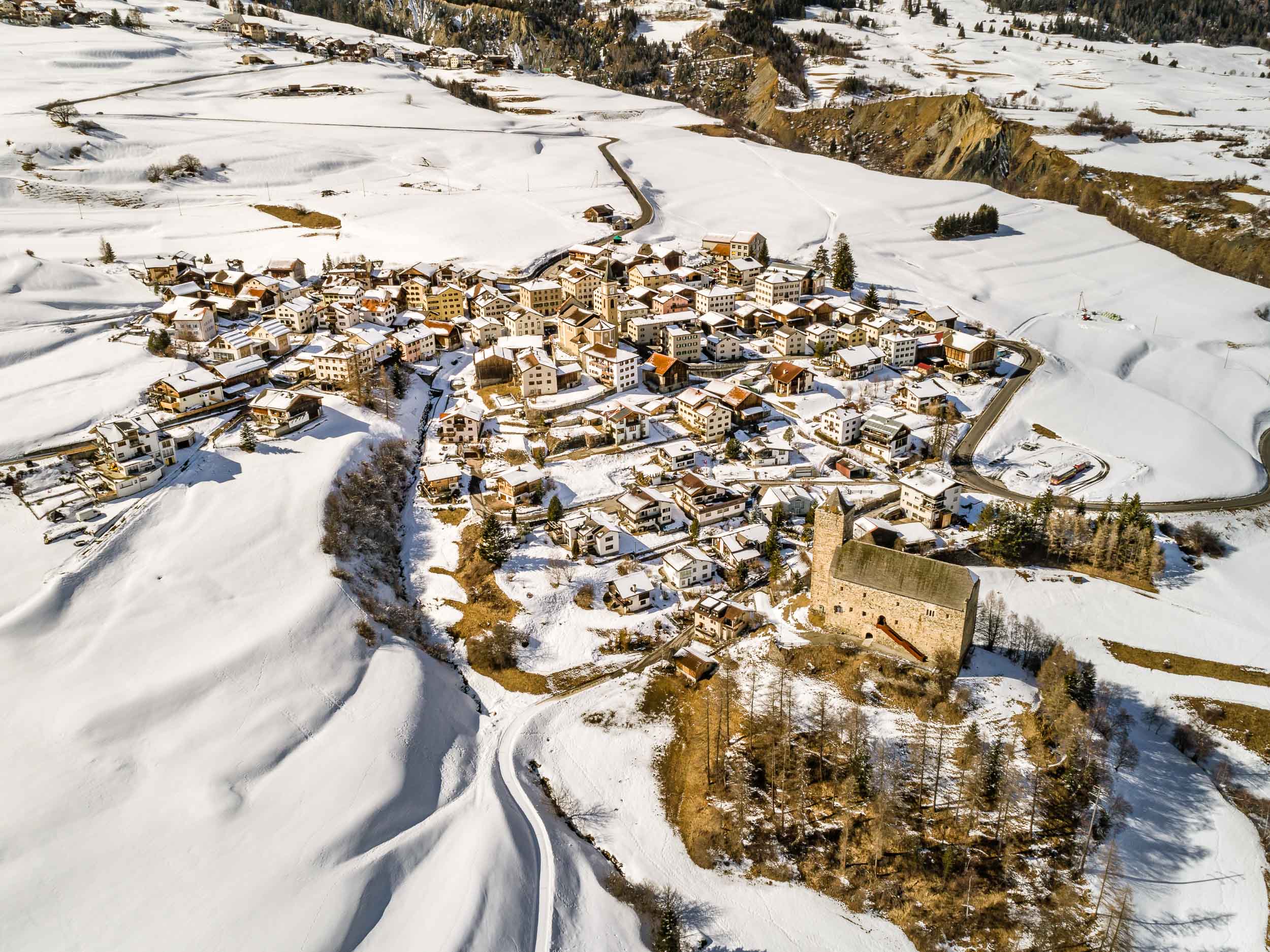 Frederik-vandenBerg_Photographer-Switzerland-Riom-.jpg