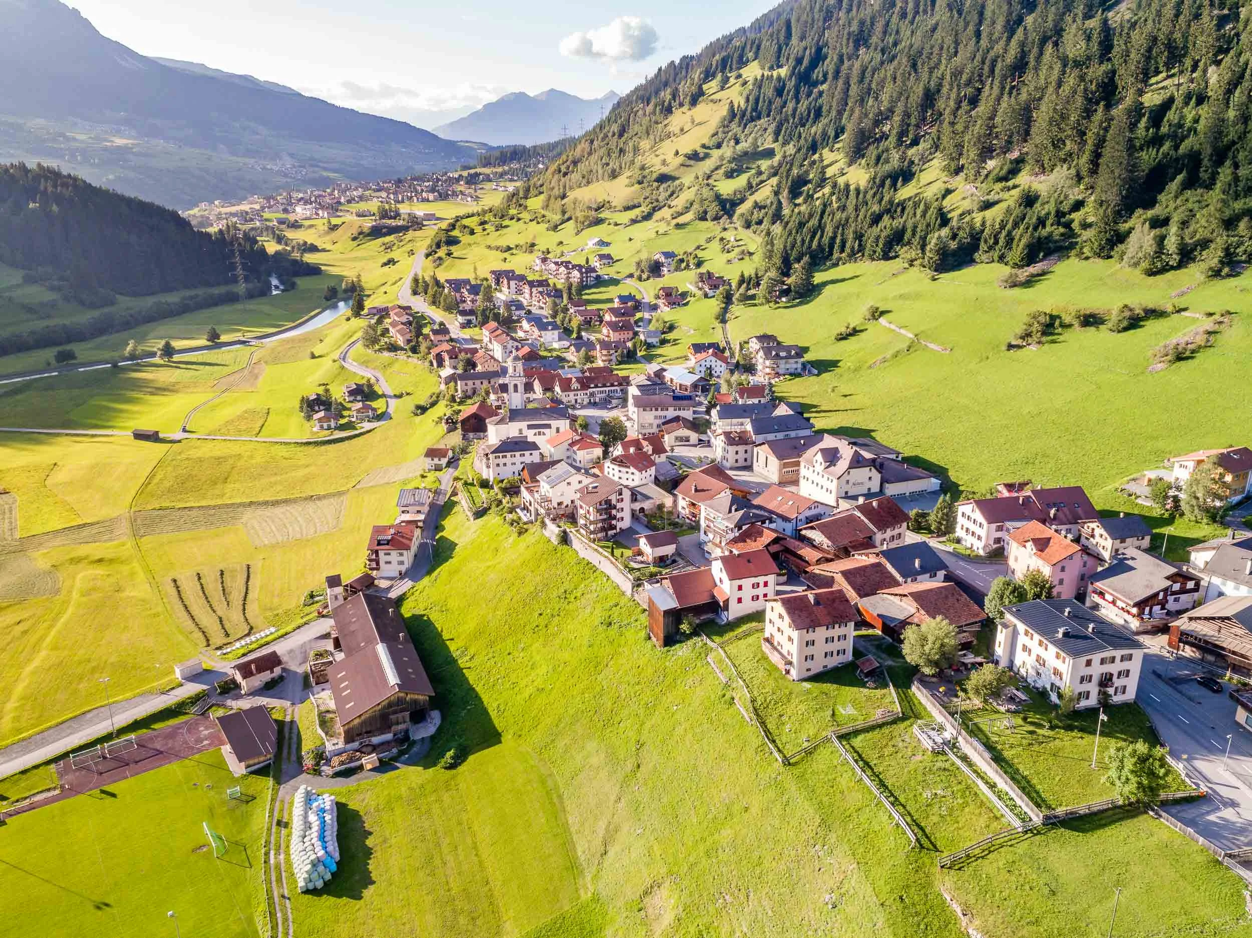 Frederik-vandenBerg_Photographer-Switzerland-Tinizong-0973.jpg