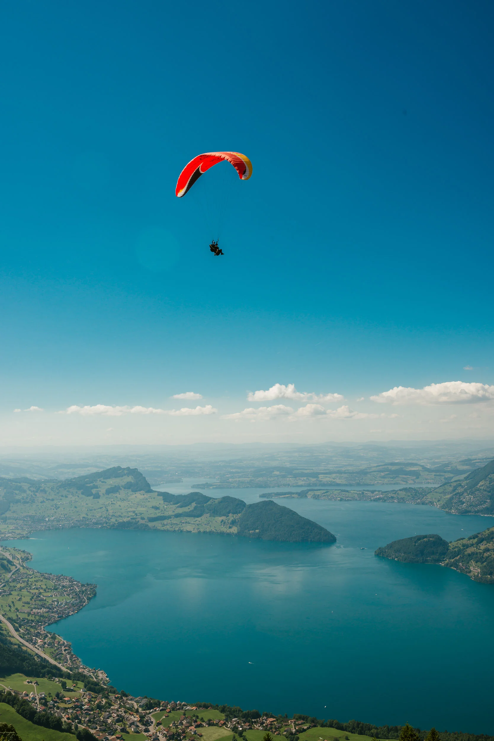 Frederik-vandenBerg_Photographer-Switzerland-Airbnb Experiences - Paragliding Switzerland-110.jpg