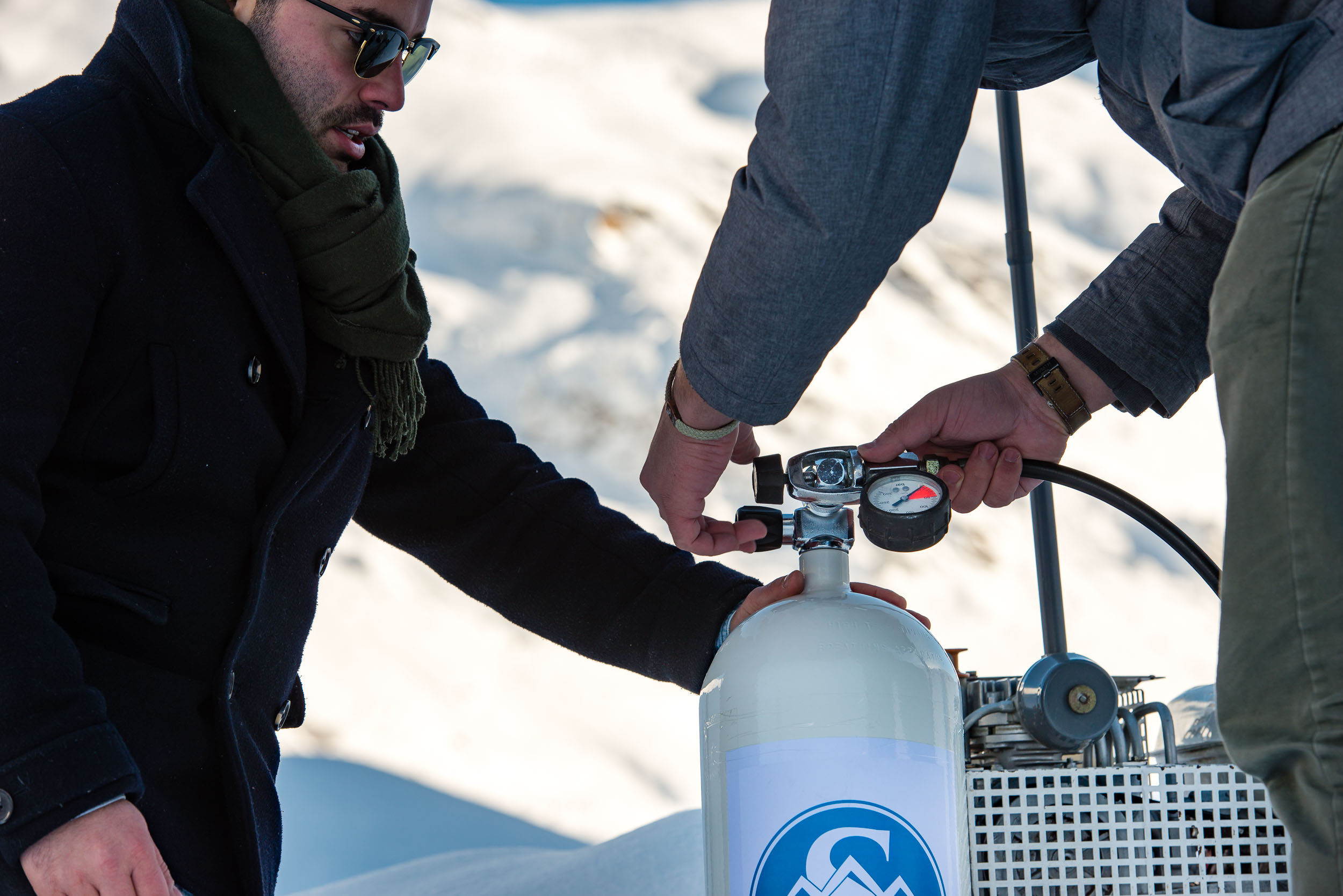 Frederik-vandenBerg_Photographer-Switzerland-SwissBreeze Bottled Air-802917.jpg