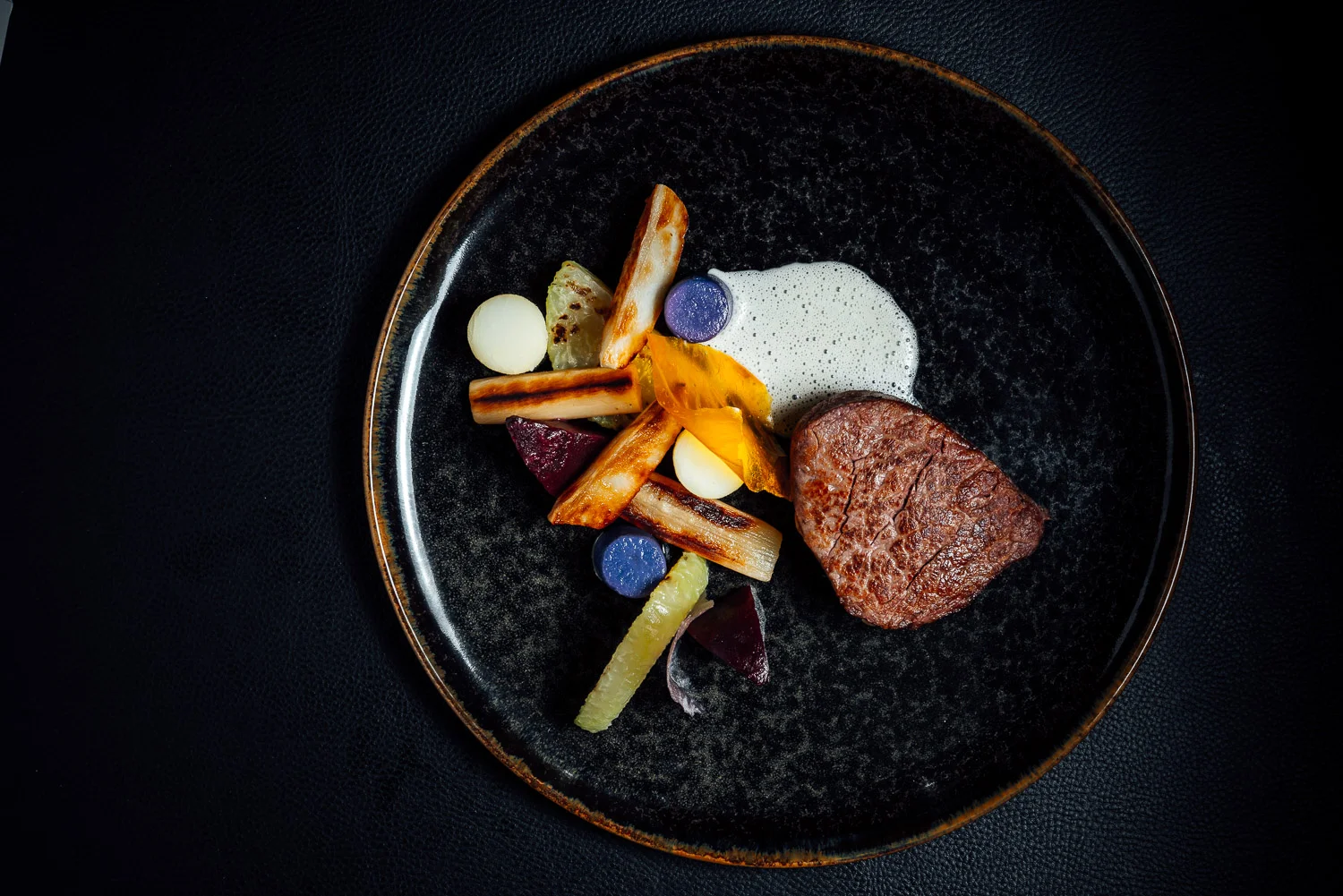 Frederik_vandenBerg_Restaurant-Photography_Hotel-Bellevue-Nova_Flims-808953.jpg