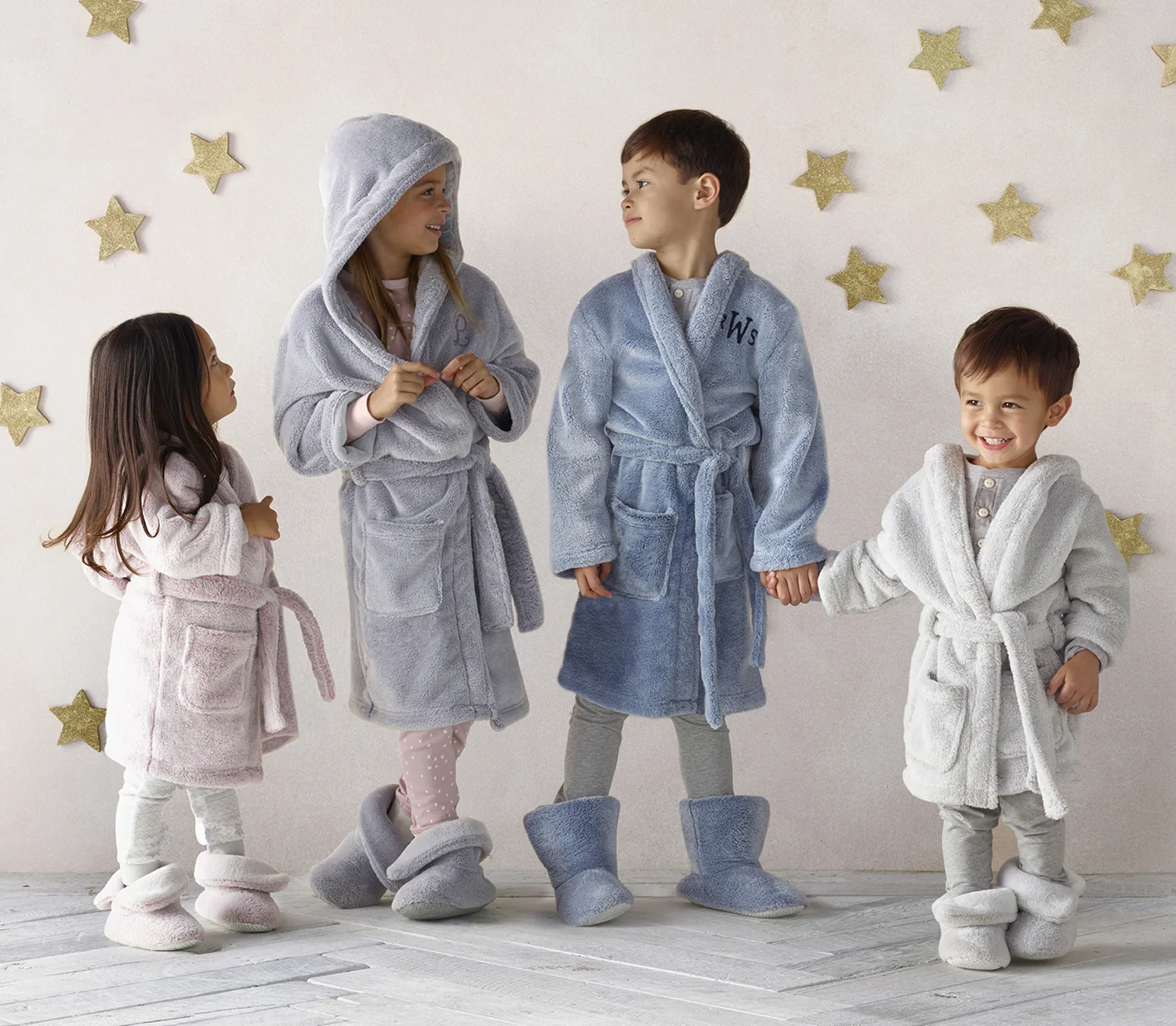 H25_Heathered_Plush_Robes_and_Slippers_Main_1_26229_V1_Hero_150.jpg