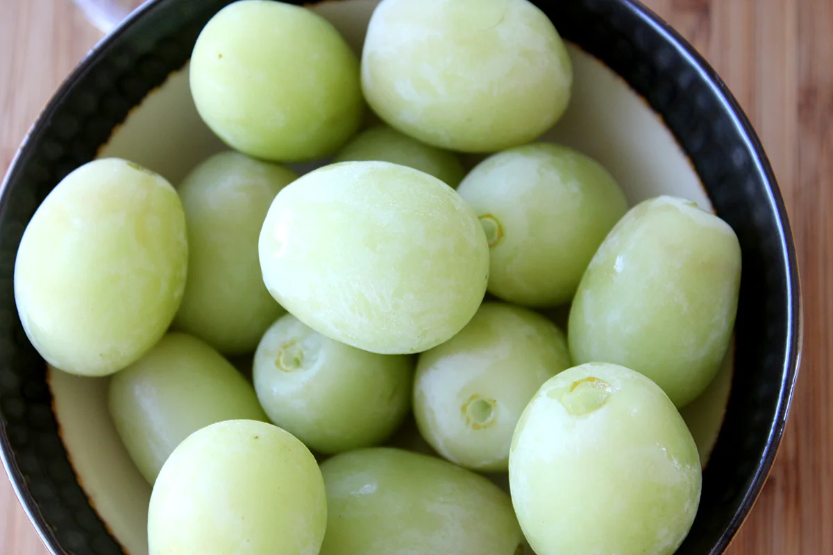 frozen-grapes3.jpg
