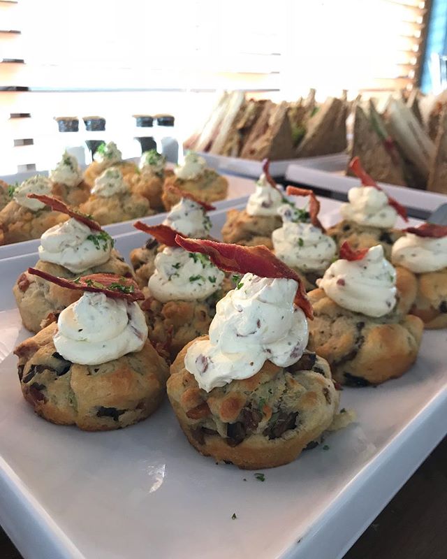 Cheese, onions, bacon and mushroom savouries for this afternoon&rsquo;s function ... nom nom 🥧🍹 #foodporn #food #savouries #tasty #function #event #platters .
.
.
.
#pegasusarms #christchurch #bar #pub #restaurant #newzealand #christchurchnz
