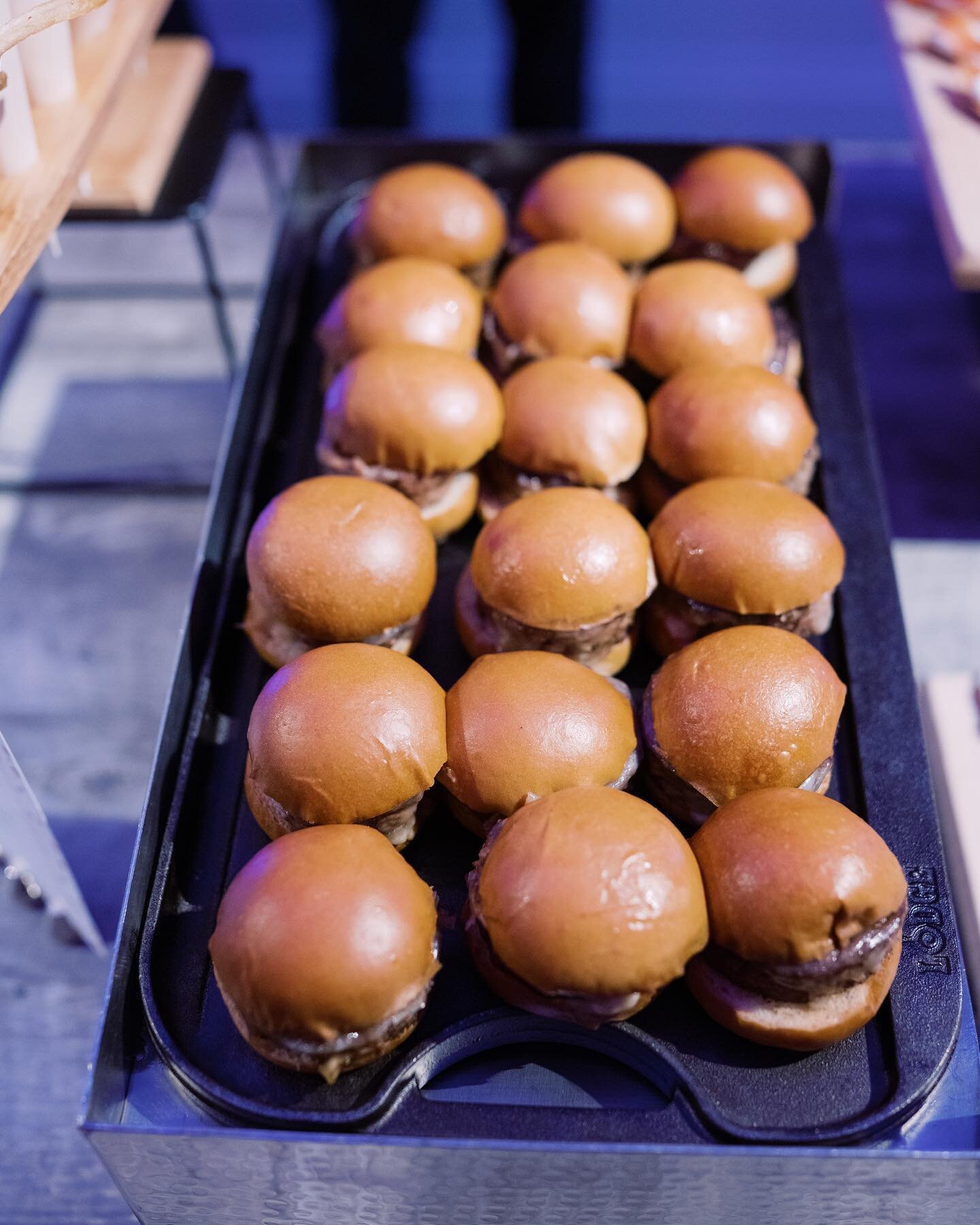 If you didn&rsquo;t have a slider bar &hellip; did you even have an event? ➡️

#nycevents #nonprofitevents 

#foodie #instafood #instayum #sliders #frenchfries #comfortfood