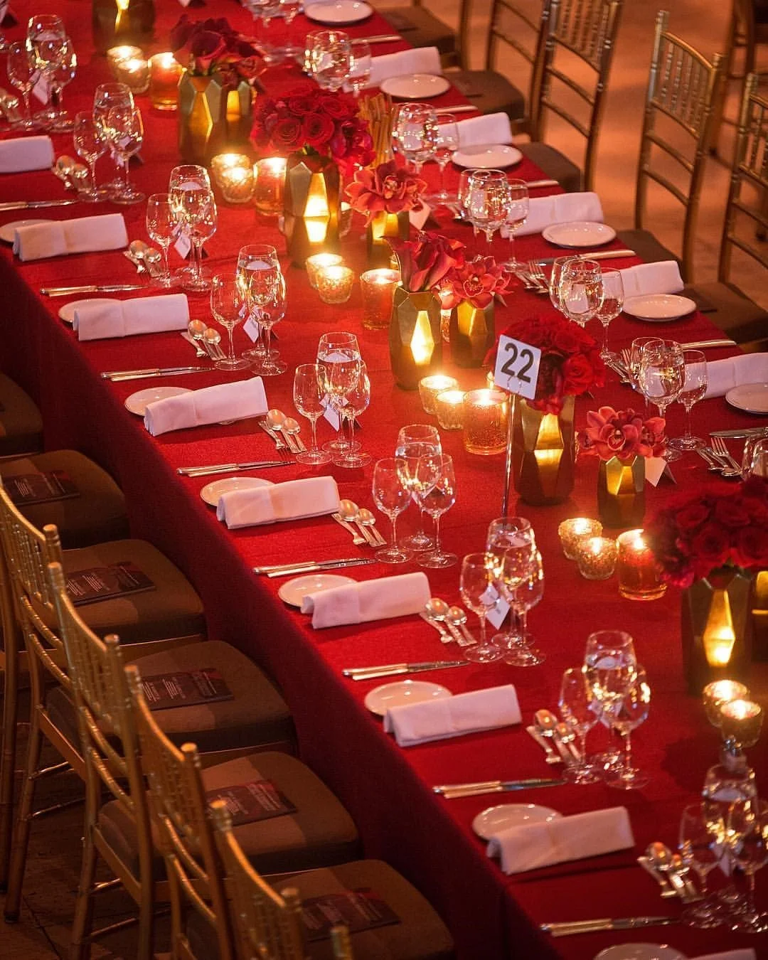 Seeing red never looked so good. 😍

#letsparty #welovewhatwedo #events #nyc #nonprofit #gala #party #events #eventplanner #eventprofs #tablescape #tablesetting #eventdesign