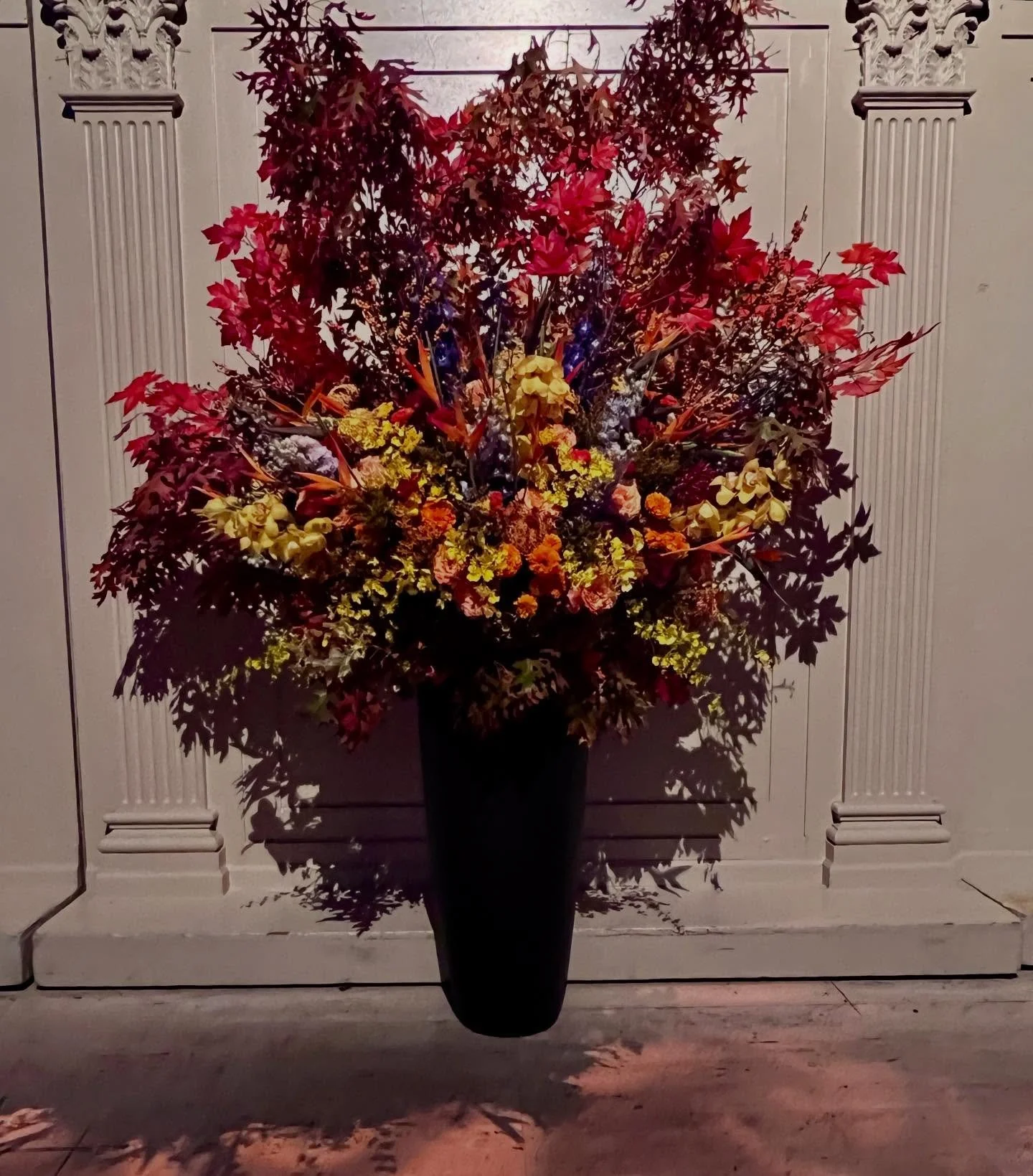 Statement piece. 

#events #decor #centerpiece #florals #statementpiece